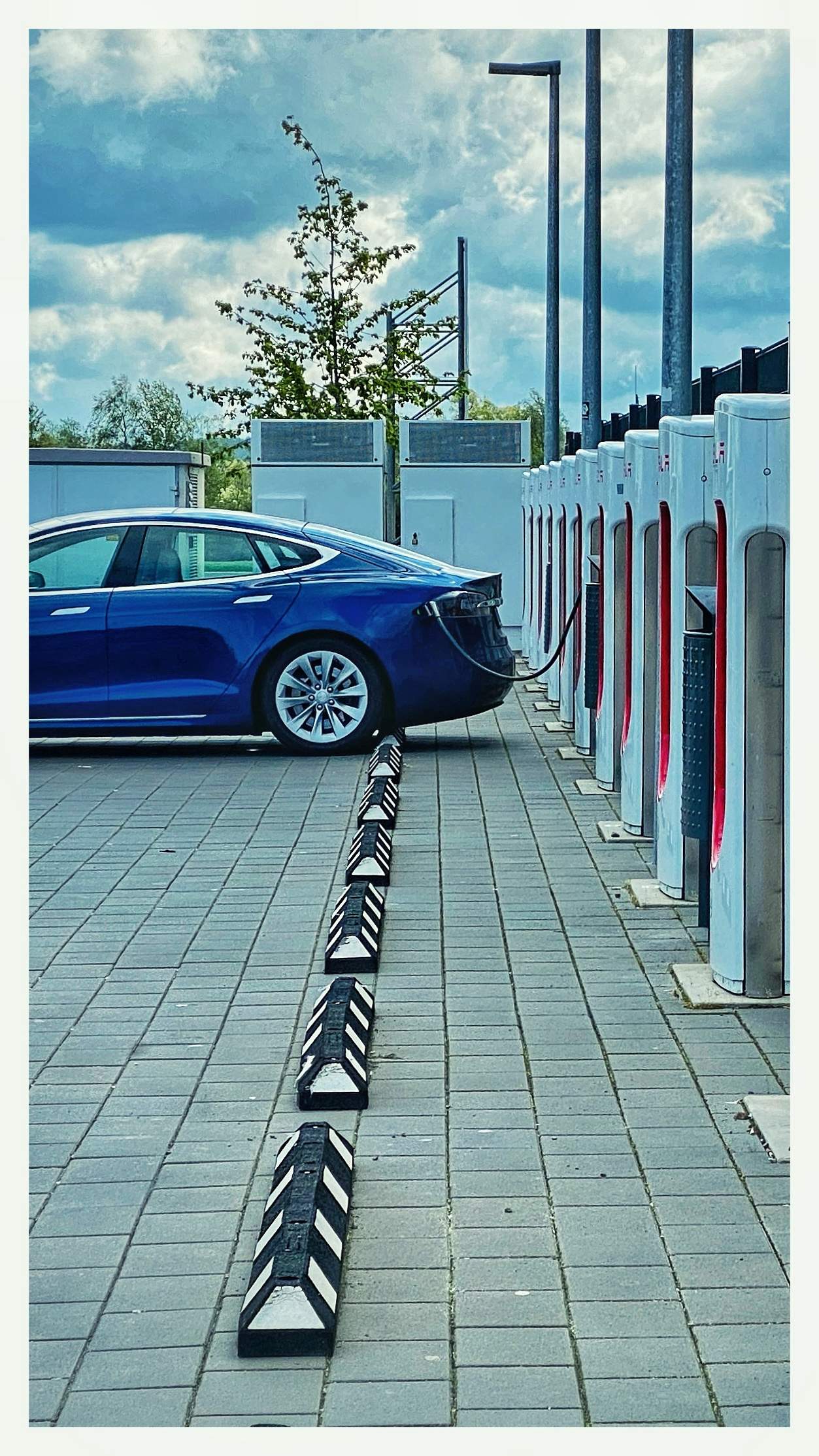 Bild ohne Beschreibung Bild ohne Beschreibung