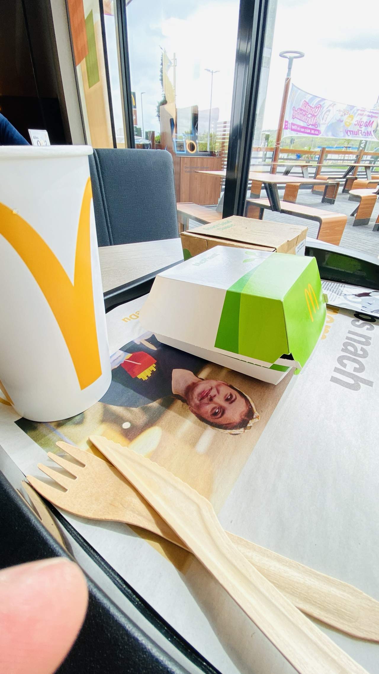 Bild ohne Beschreibung Bild ohne Beschreibung