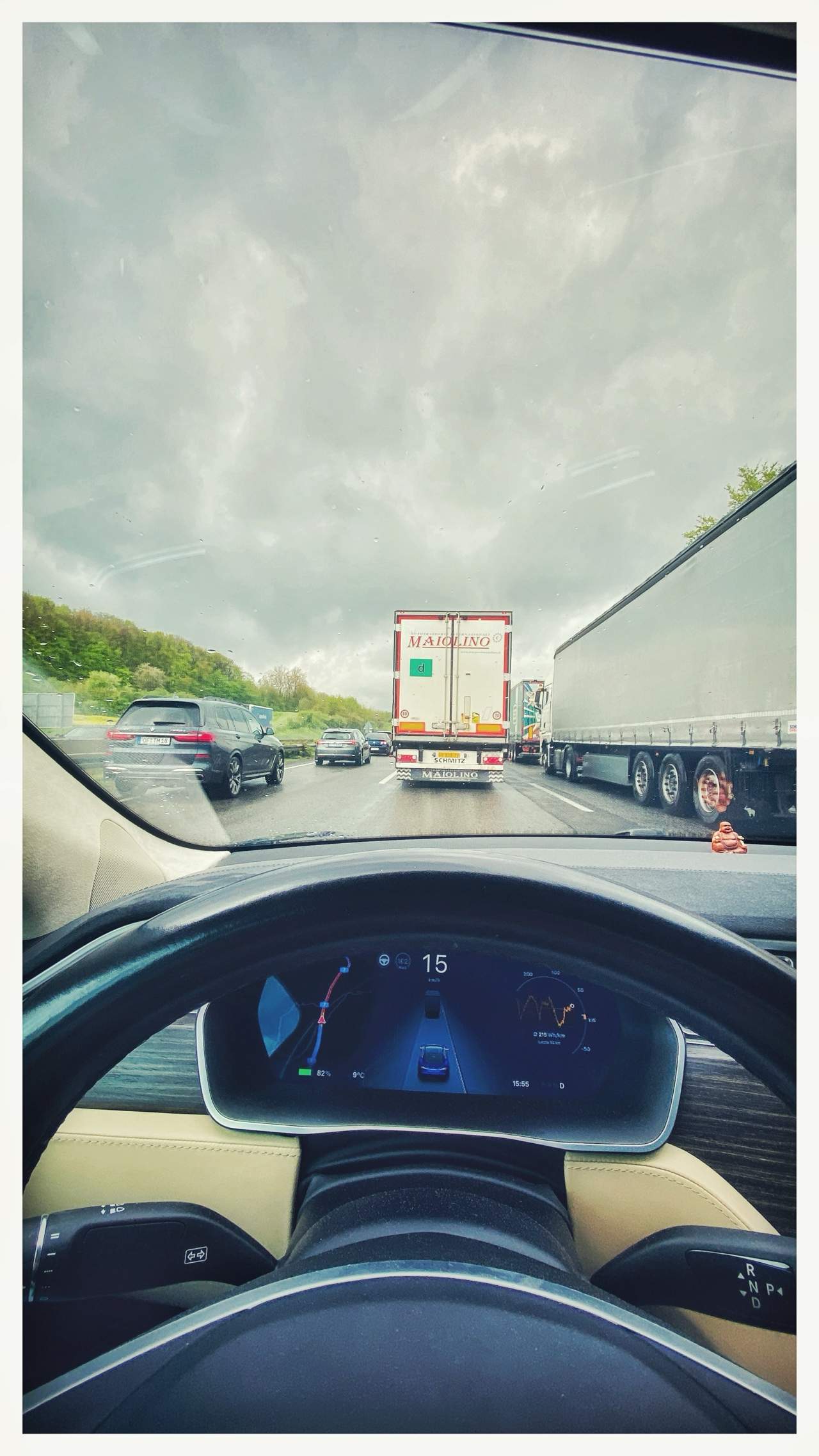 Bild ohne Beschreibung Bild ohne Beschreibung