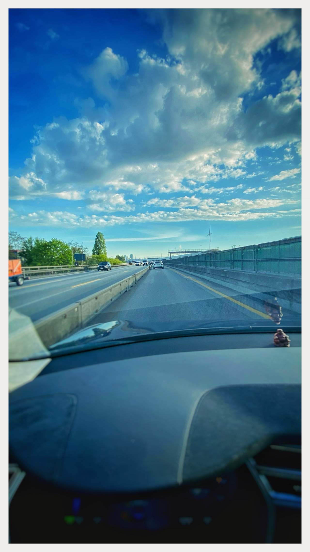 Bild ohne Beschreibung Bild ohne Beschreibung