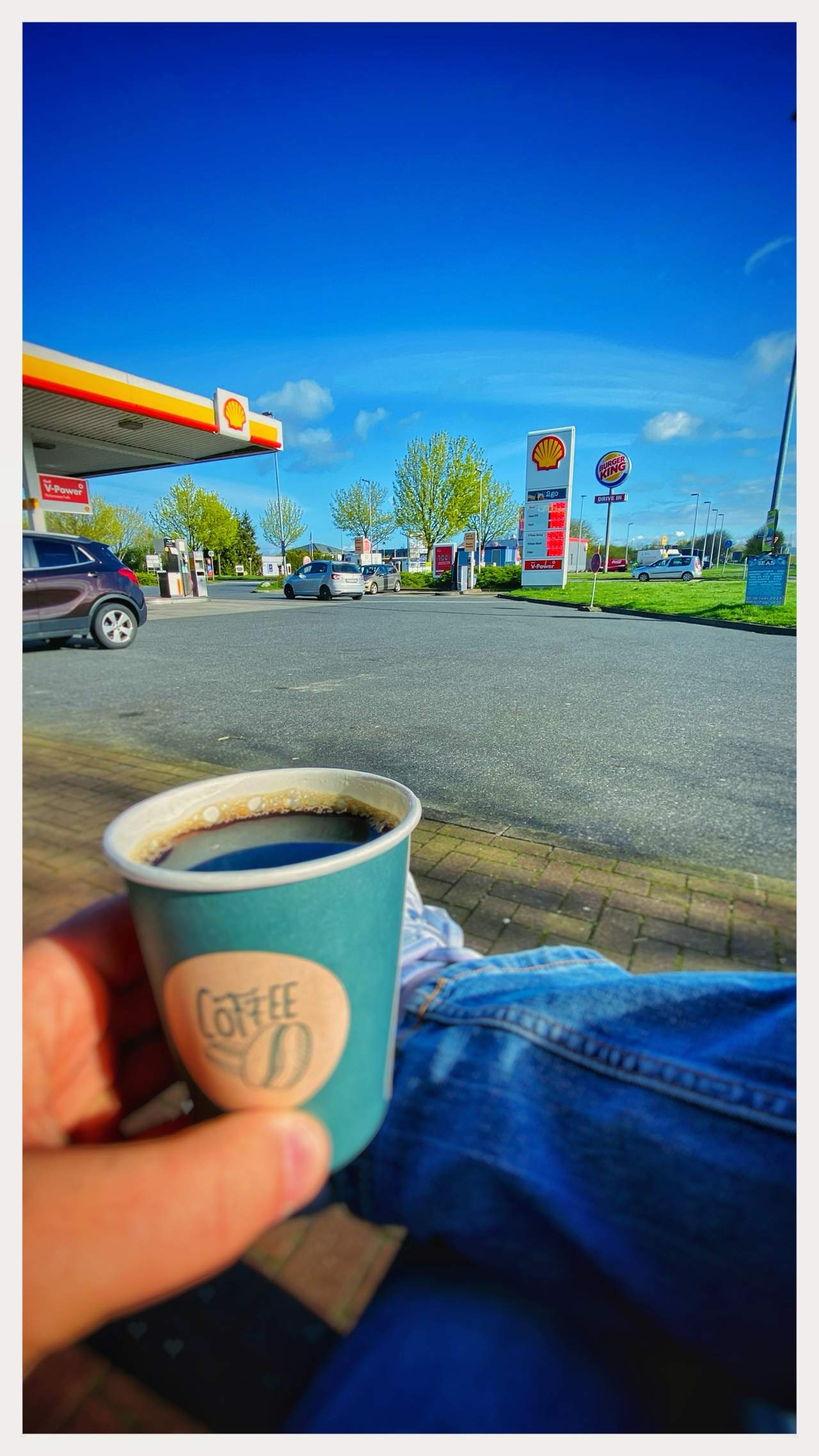 Bild ohne Beschreibung Bild ohne Beschreibung