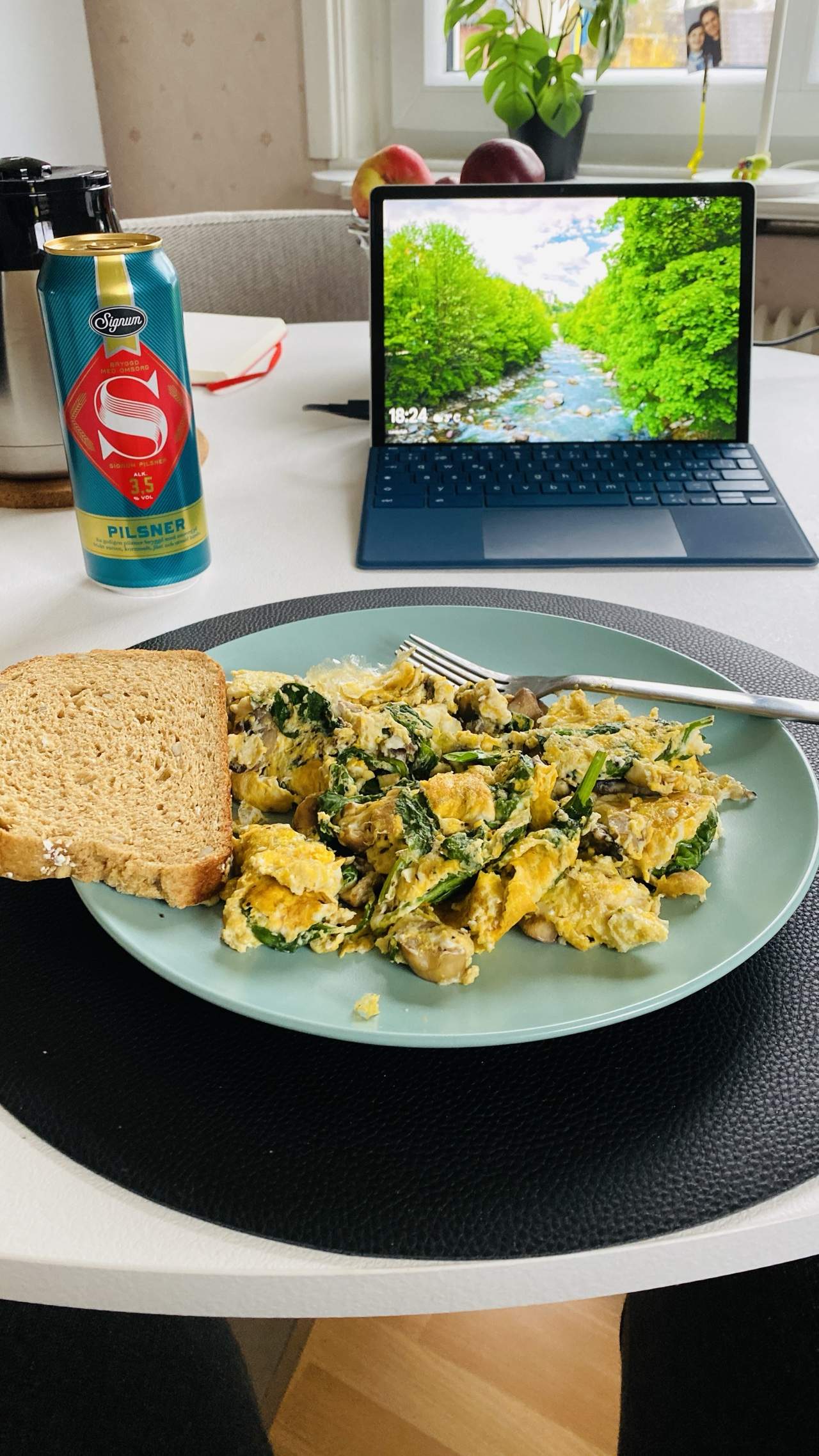 Bild ohne Beschreibung Bild ohne Beschreibung