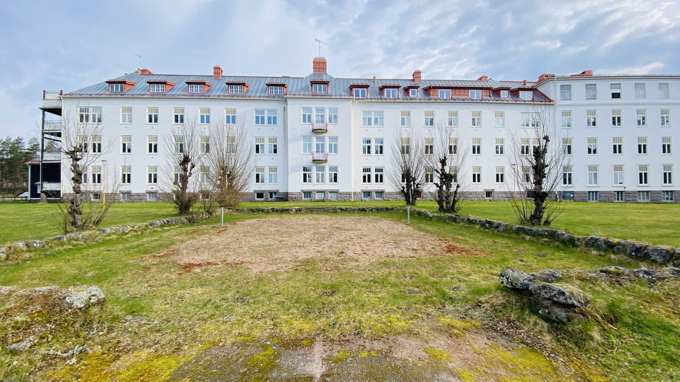 Bild ohne Beschreibung Bild ohne Beschreibung