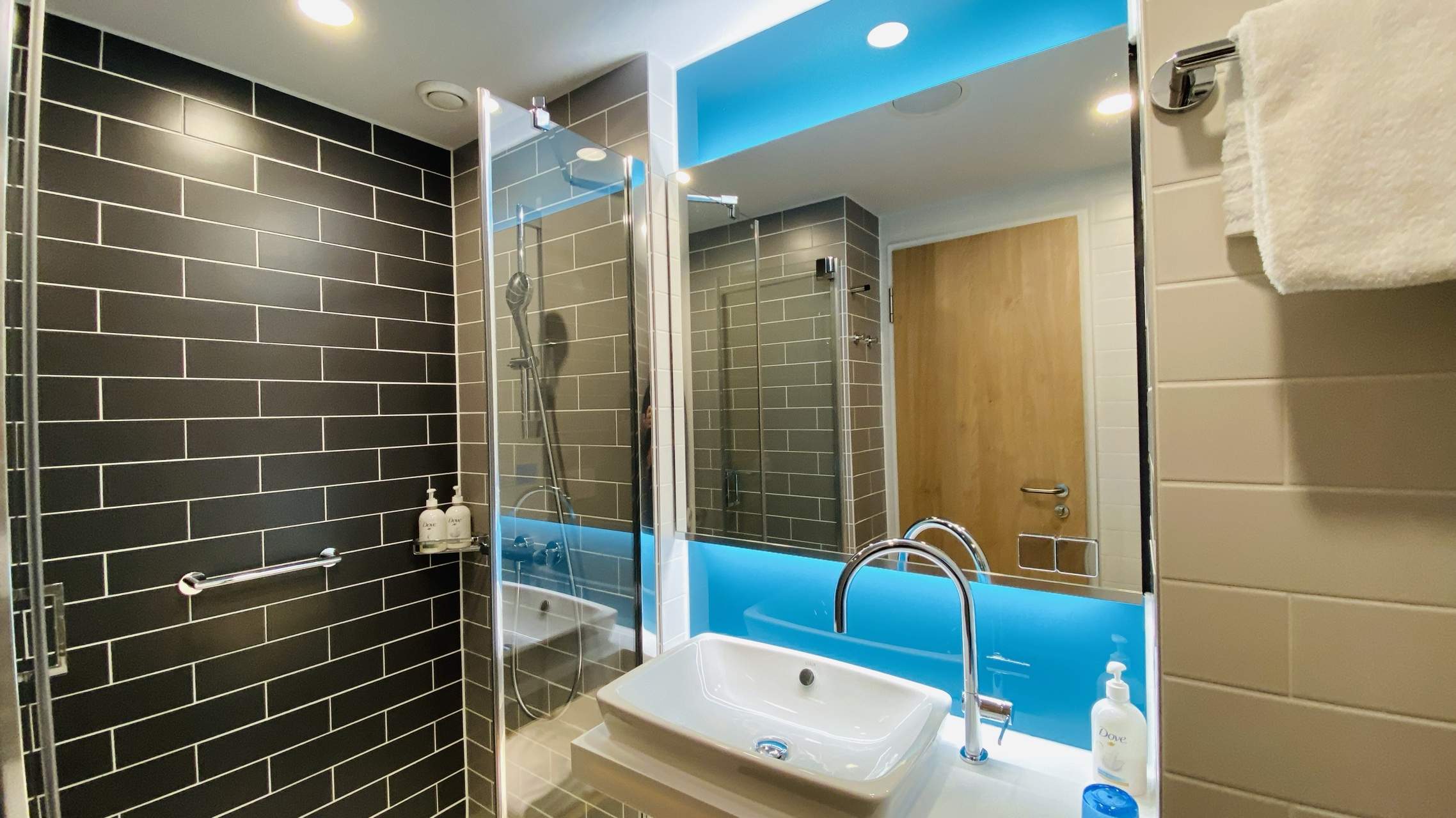 Bild ohne Beschreibung Bild ohne Beschreibung