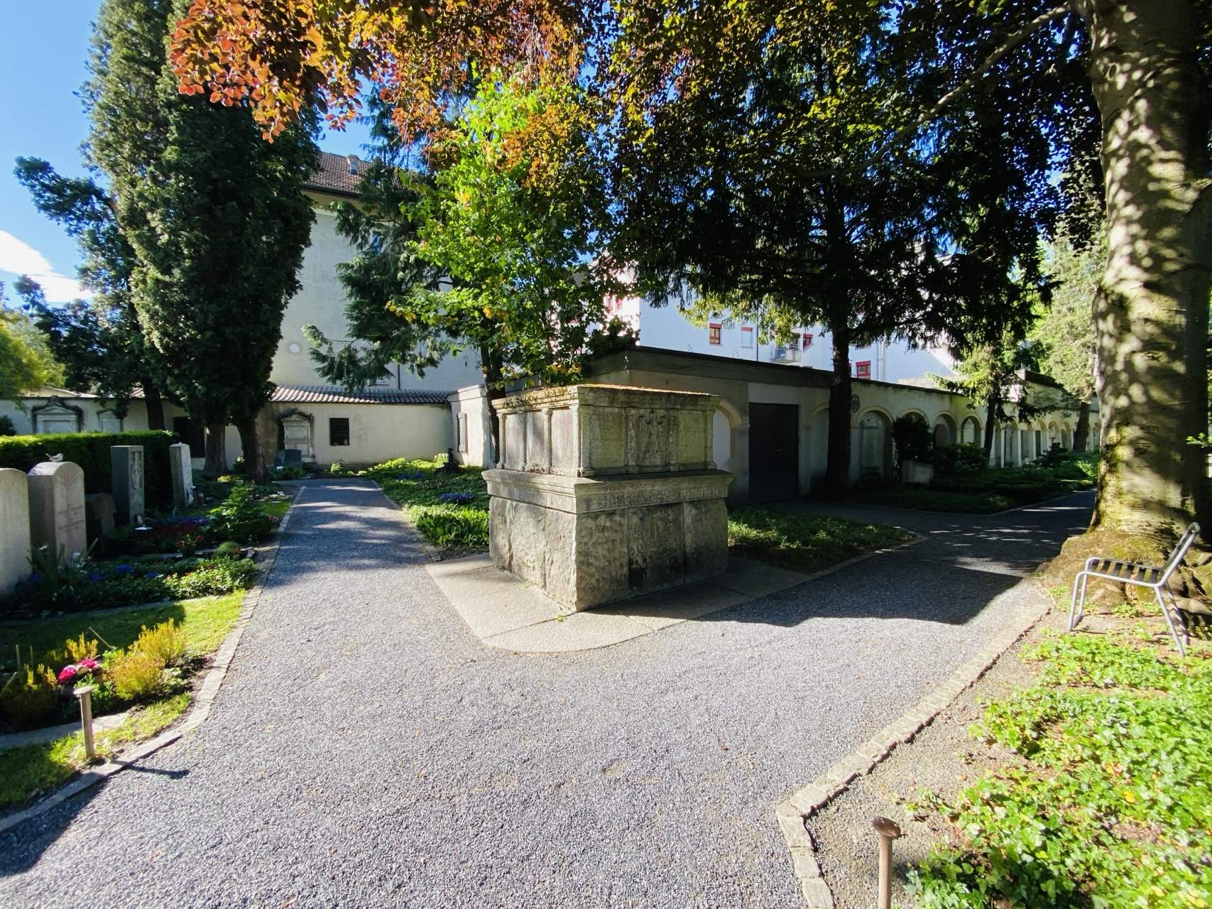 Bild ohne Beschreibung Bild ohne Beschreibung