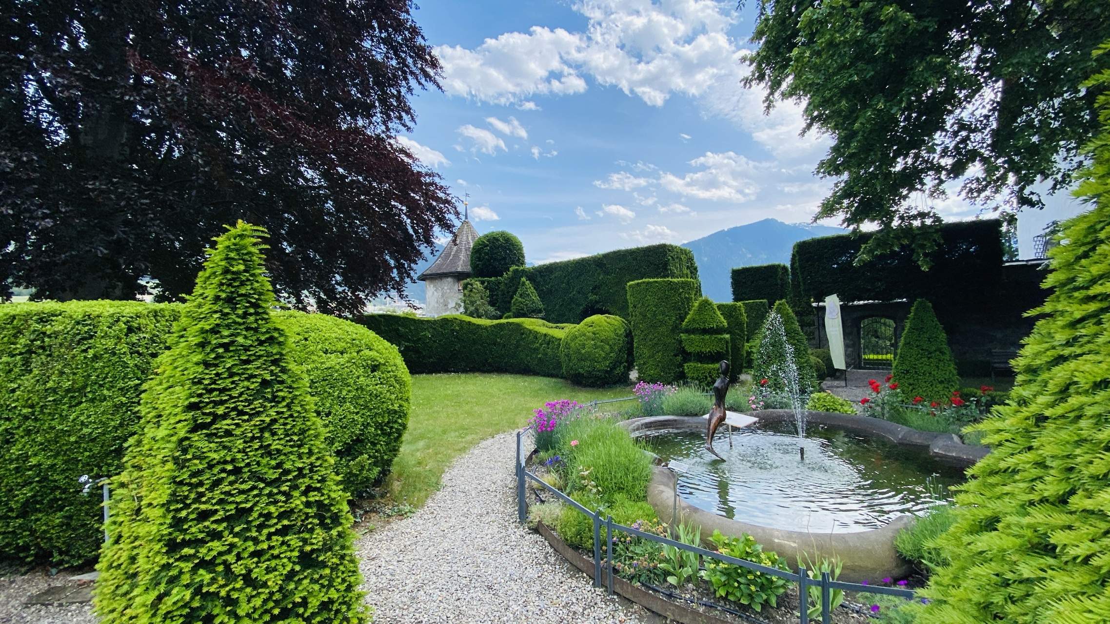 Bild ohne Beschreibung Bild ohne Beschreibung