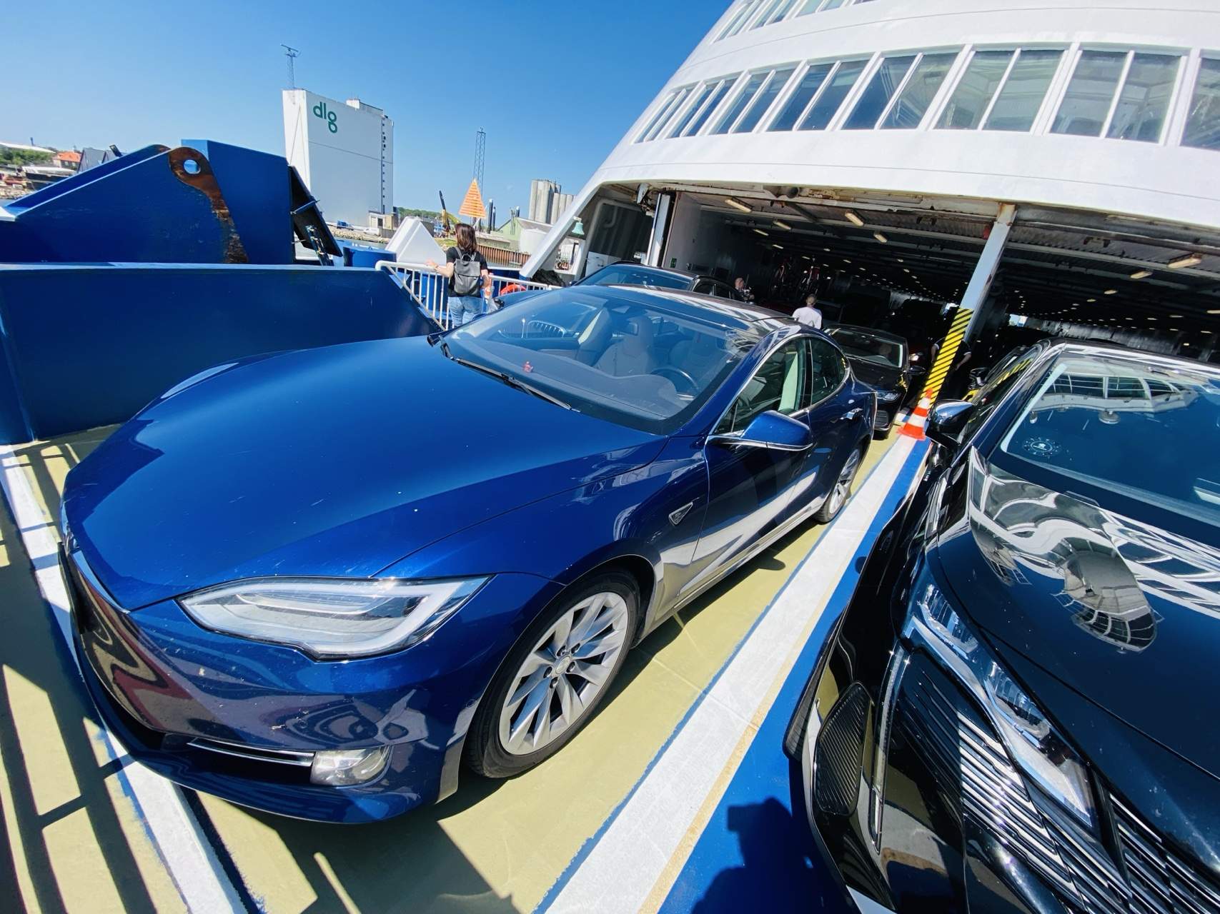 Bild ohne Beschreibung Bild ohne Beschreibung