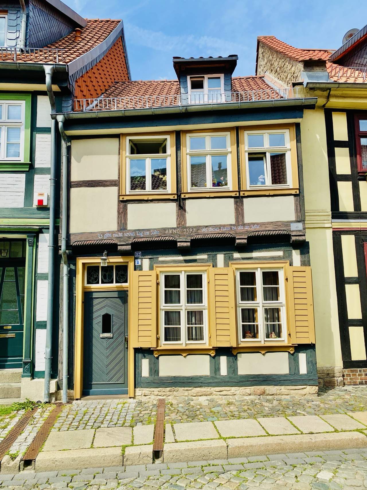 Bild ohne Beschreibung Bild ohne Beschreibung