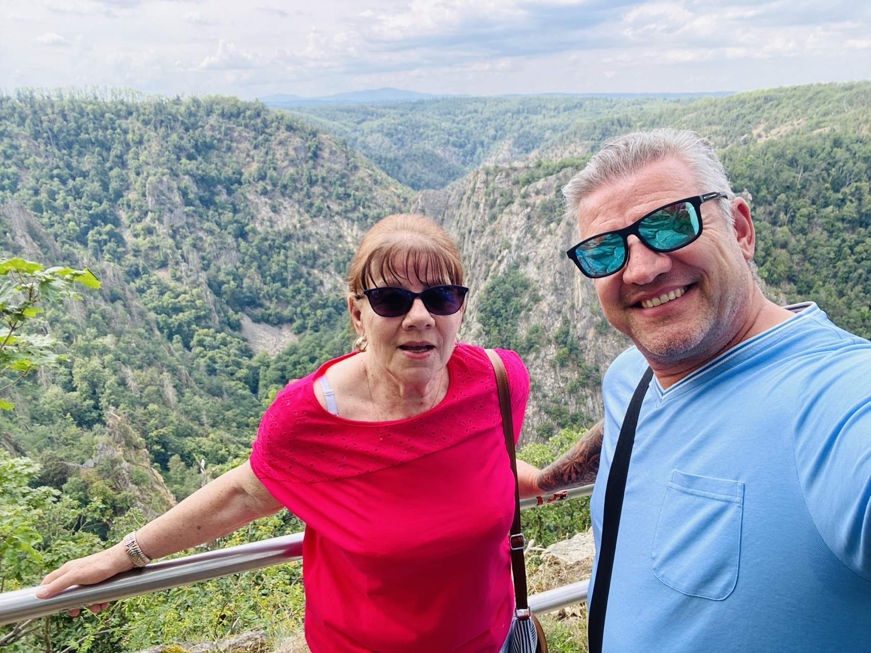 Bild ohne Beschreibung Bild ohne Beschreibung