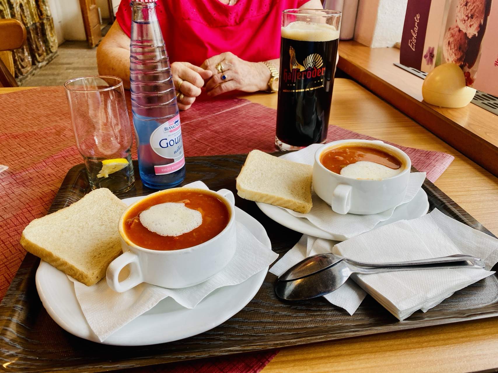 Bild ohne Beschreibung Bild ohne Beschreibung