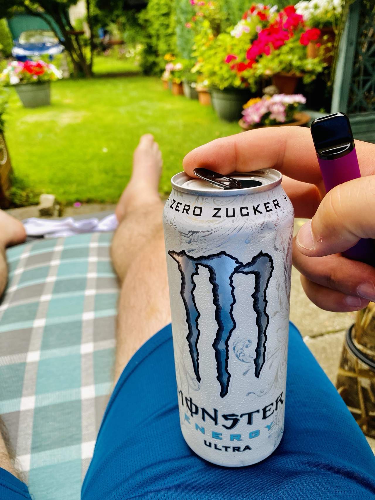 Bild ohne Beschreibung Bild ohne Beschreibung