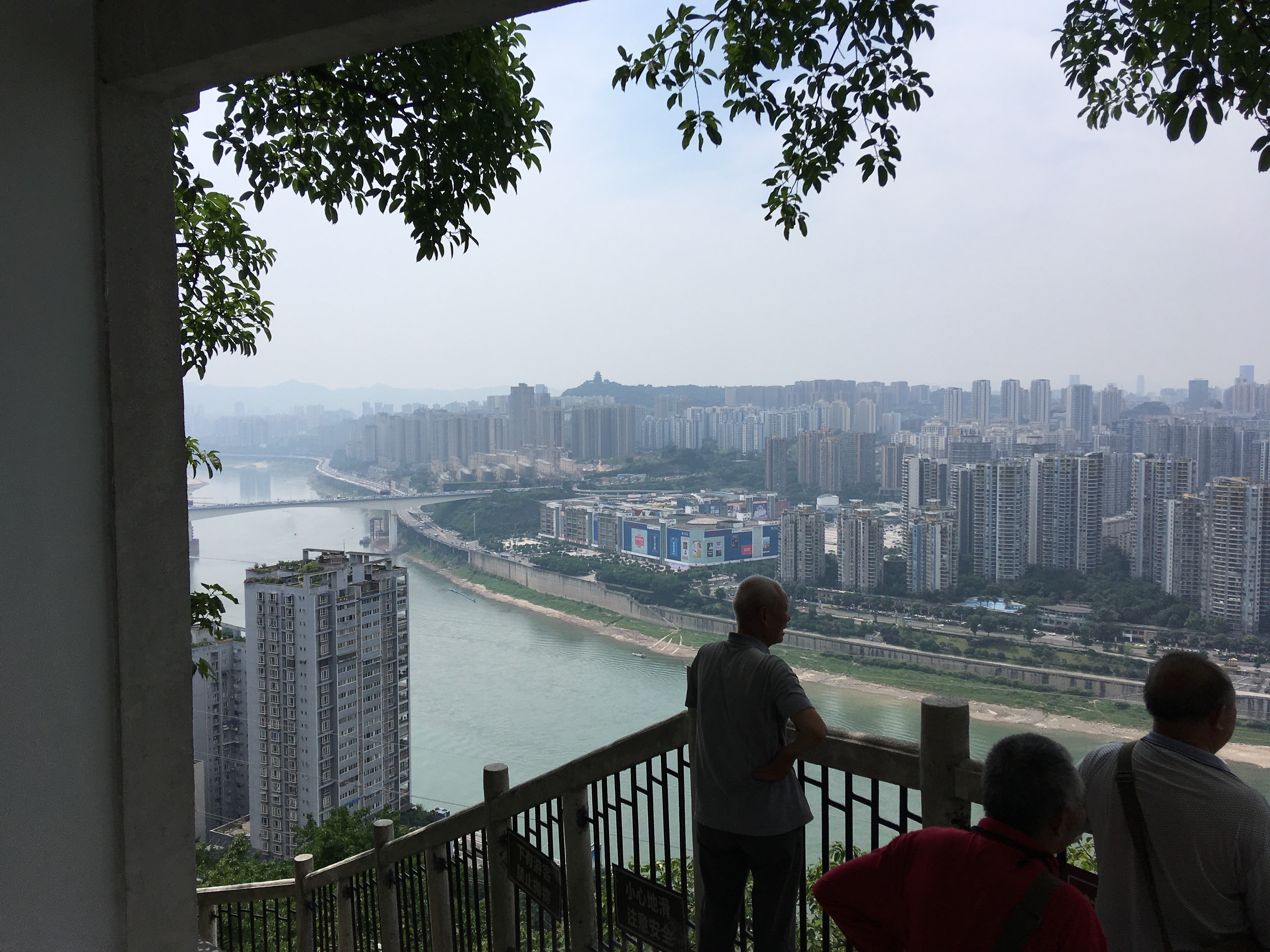 Bild ohne Beschreibung Bild ohne Beschreibung