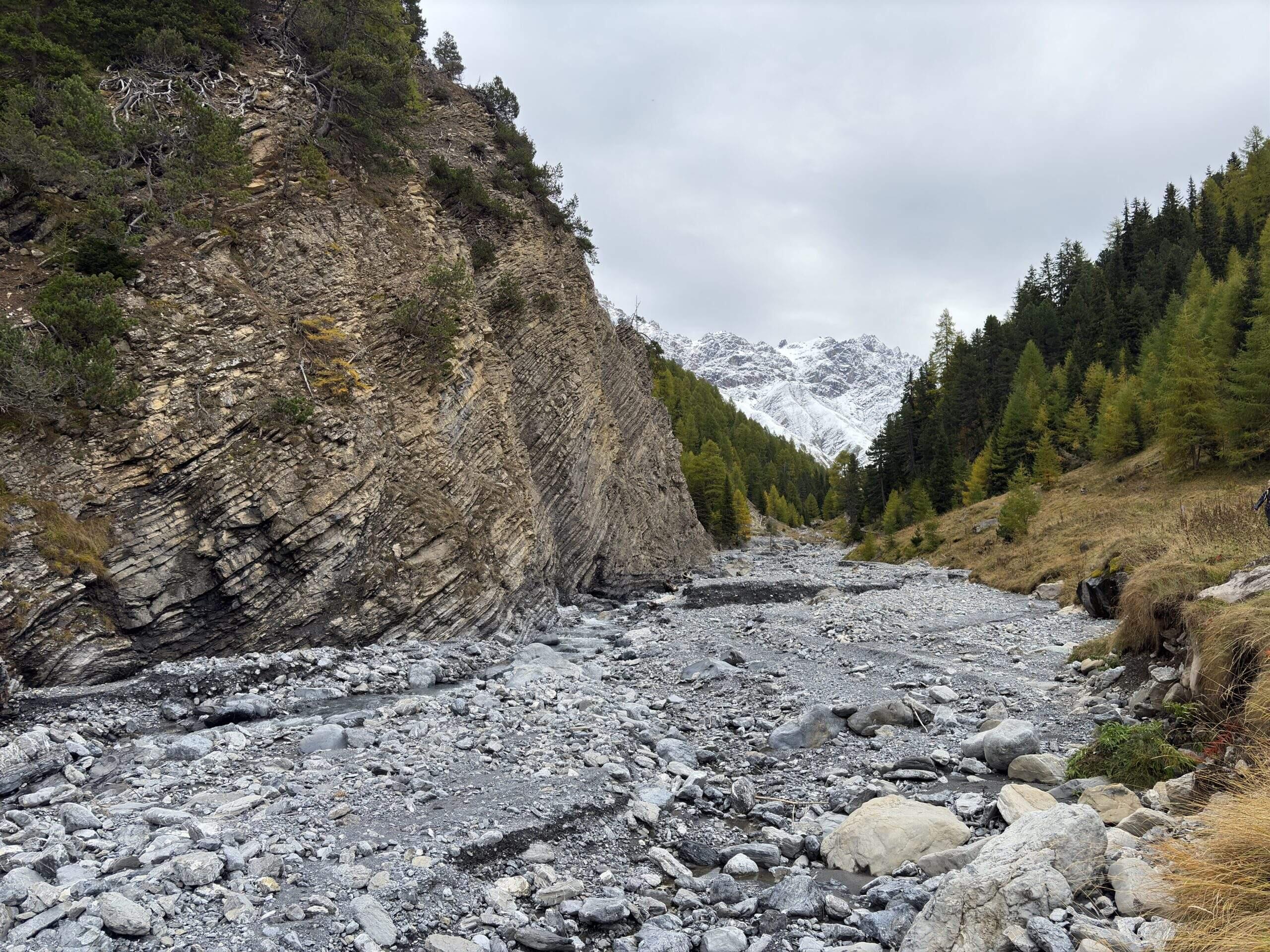 Bild ohne Beschreibung Bild ohne Beschreibung