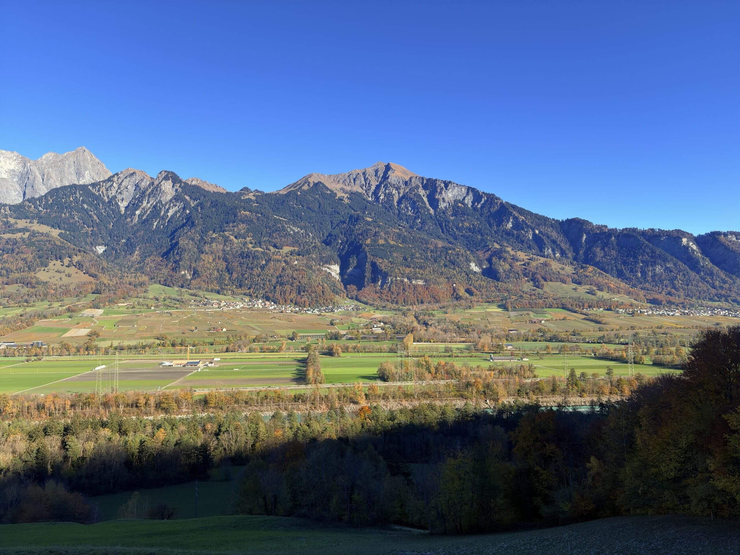 Bild ohne Beschreibung Bild ohne Beschreibung