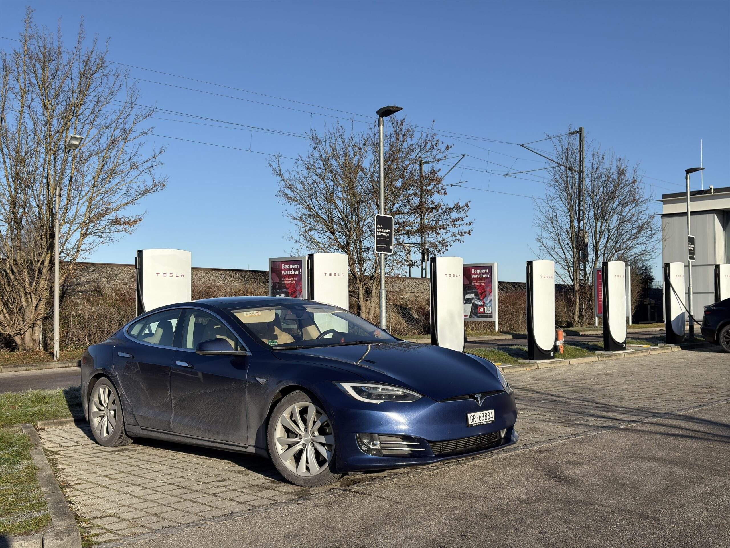 Bild ohne Beschreibung Bild ohne Beschreibung