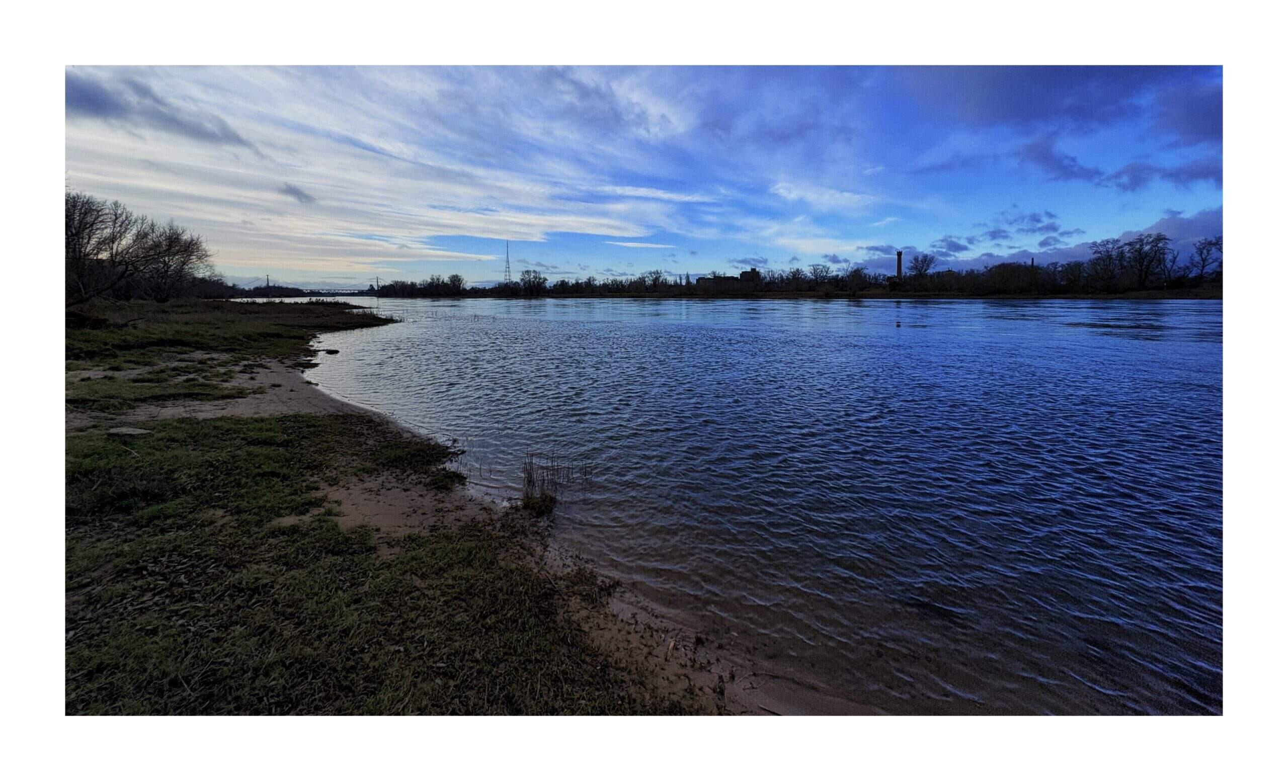 Bild ohne Beschreibung Bild ohne Beschreibung