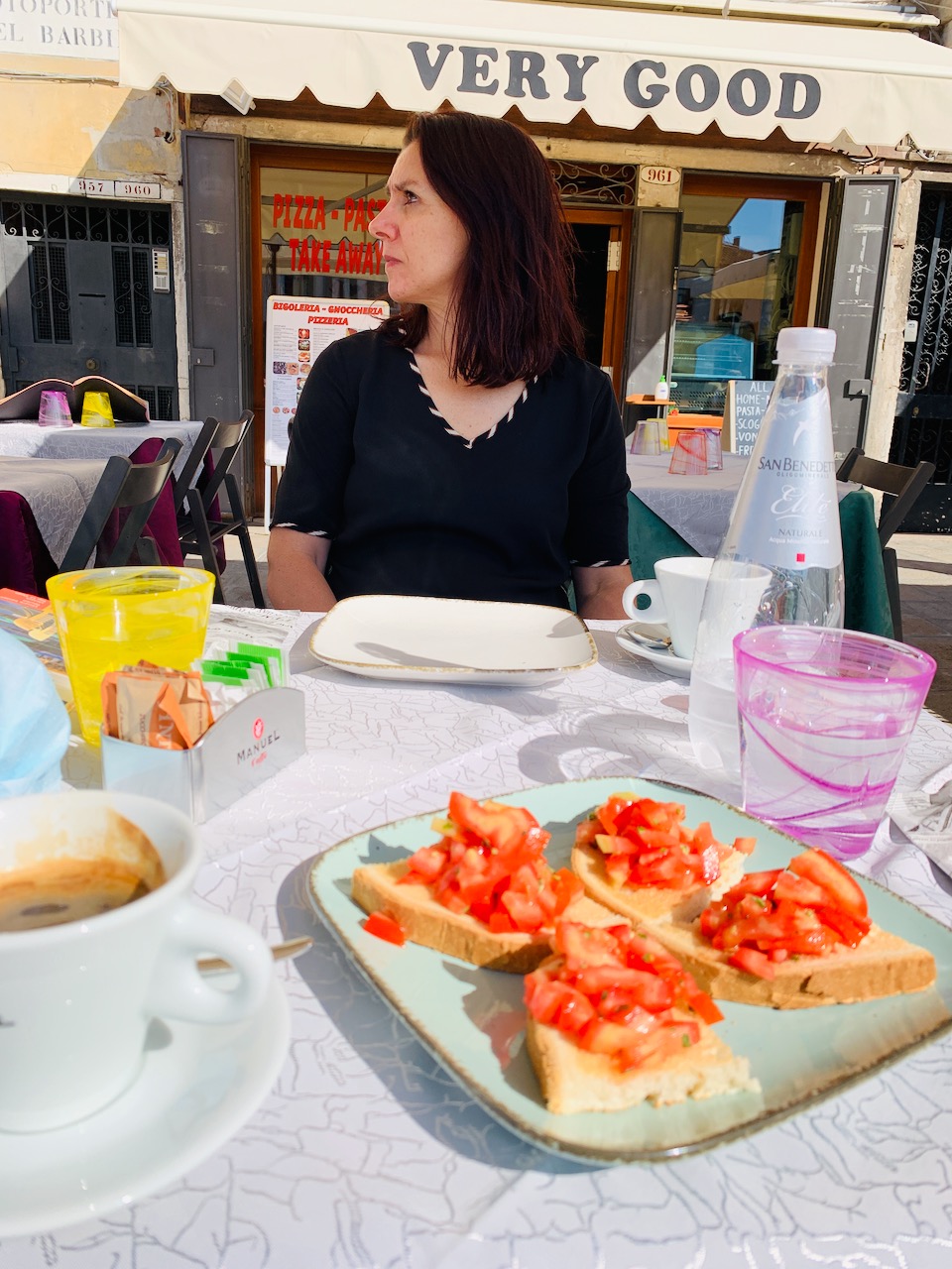 Bild ohne Beschreibung Bild ohne Beschreibung