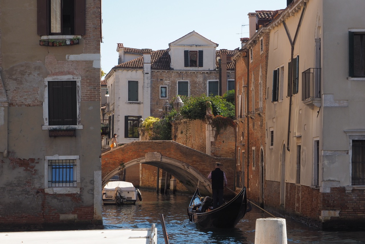 Bild ohne Beschreibung Bild ohne Beschreibung