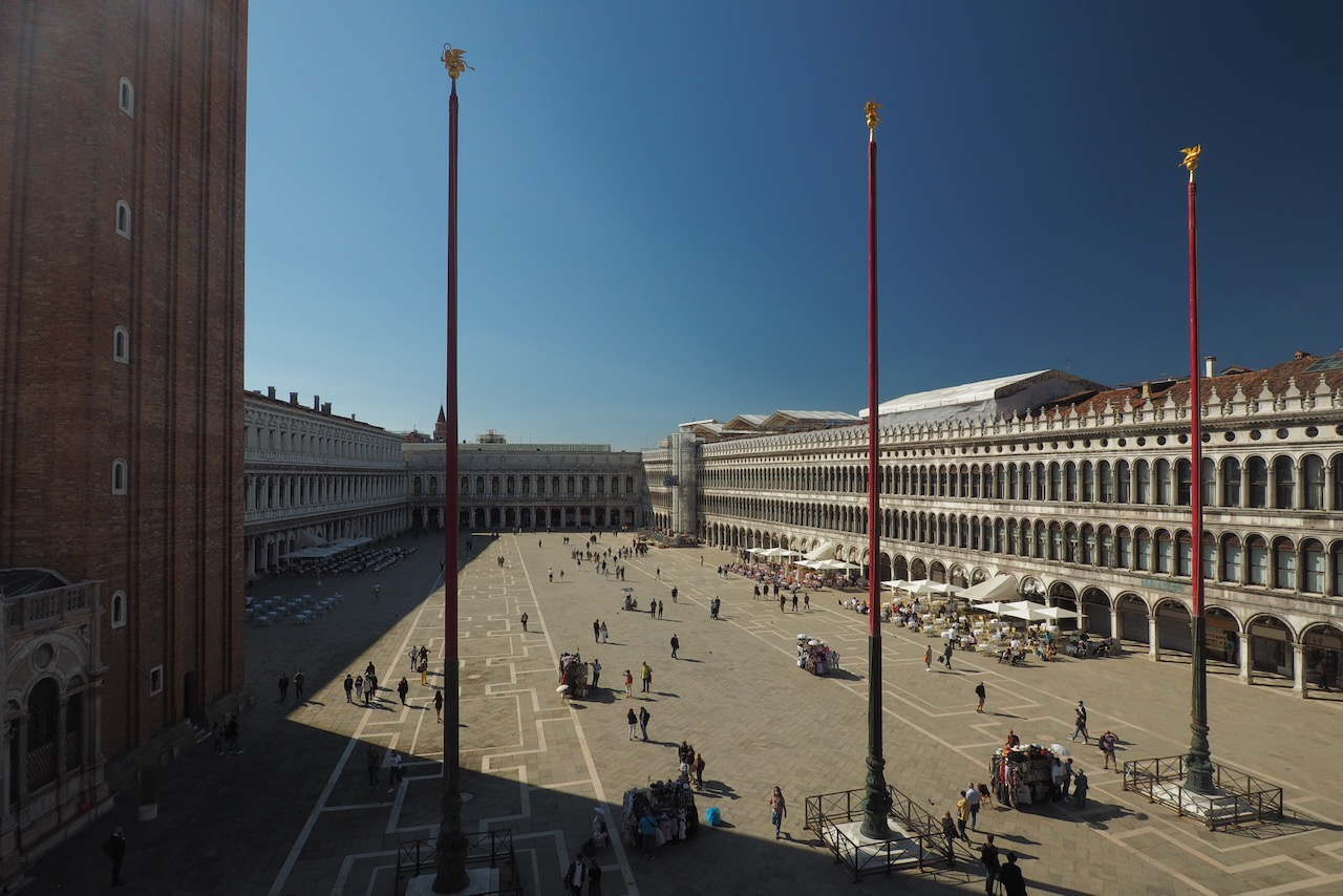 Bild ohne Beschreibung Bild ohne Beschreibung