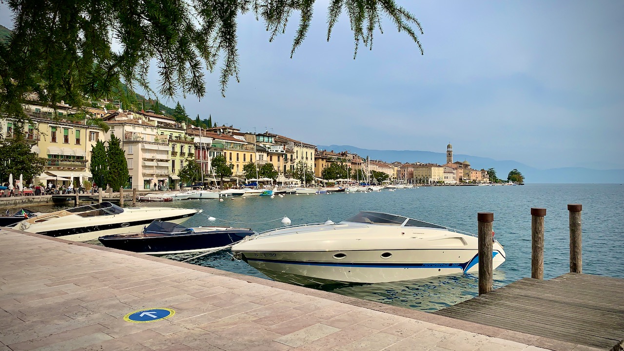 Bild ohne Beschreibung Bild ohne Beschreibung