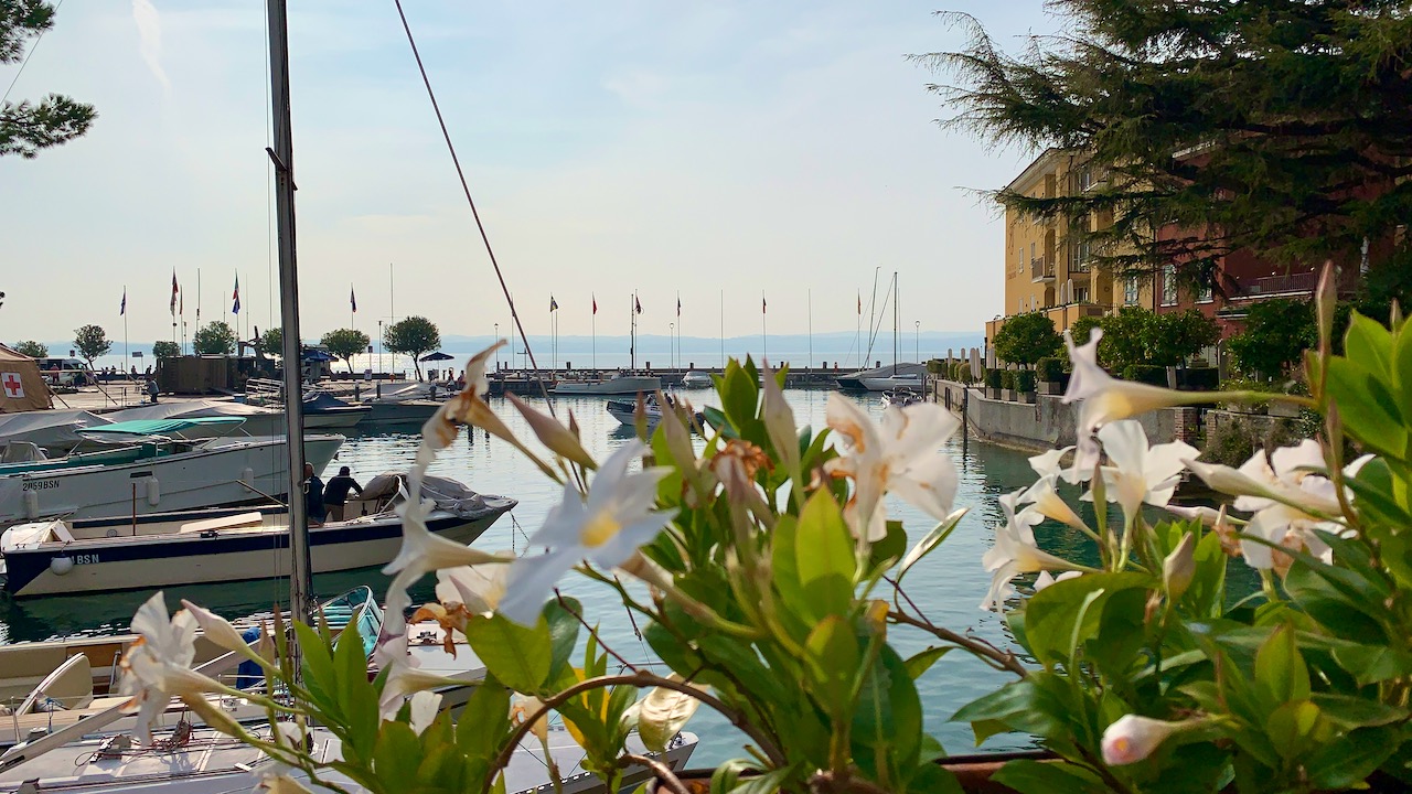 Bild ohne Beschreibung Bild ohne Beschreibung