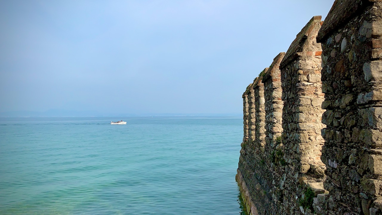 Bild ohne Beschreibung Bild ohne Beschreibung