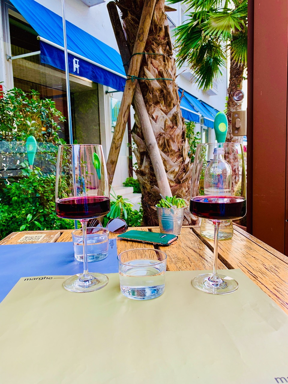 Bild ohne Beschreibung Bild ohne Beschreibung