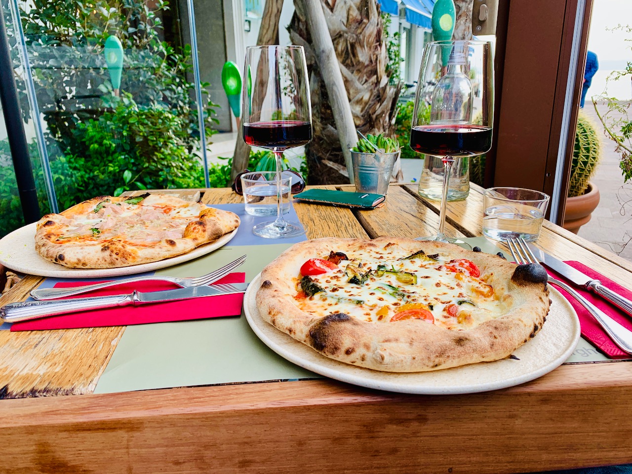 Bild ohne Beschreibung Bild ohne Beschreibung