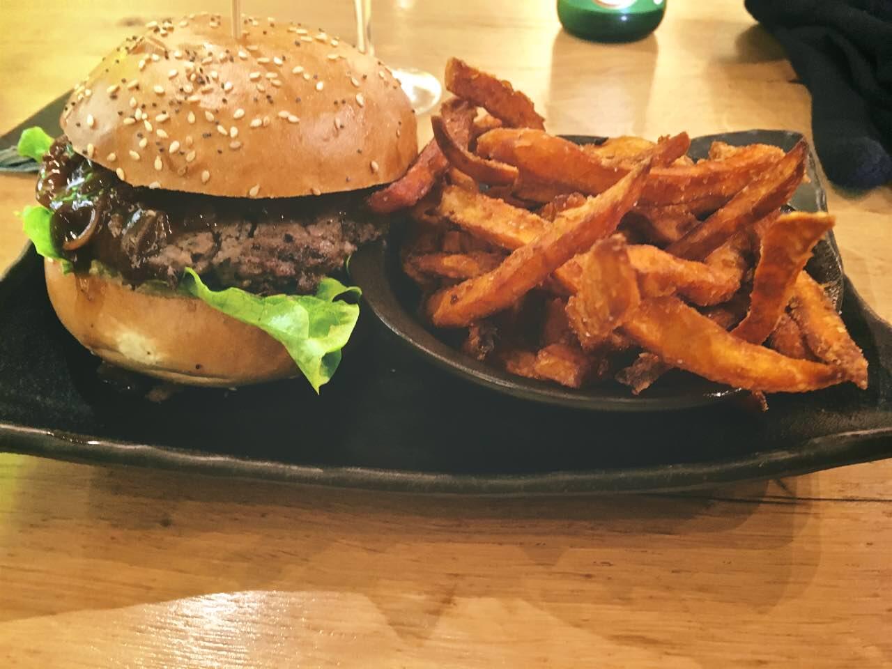 Bild ohne Beschreibung Bild ohne Beschreibung