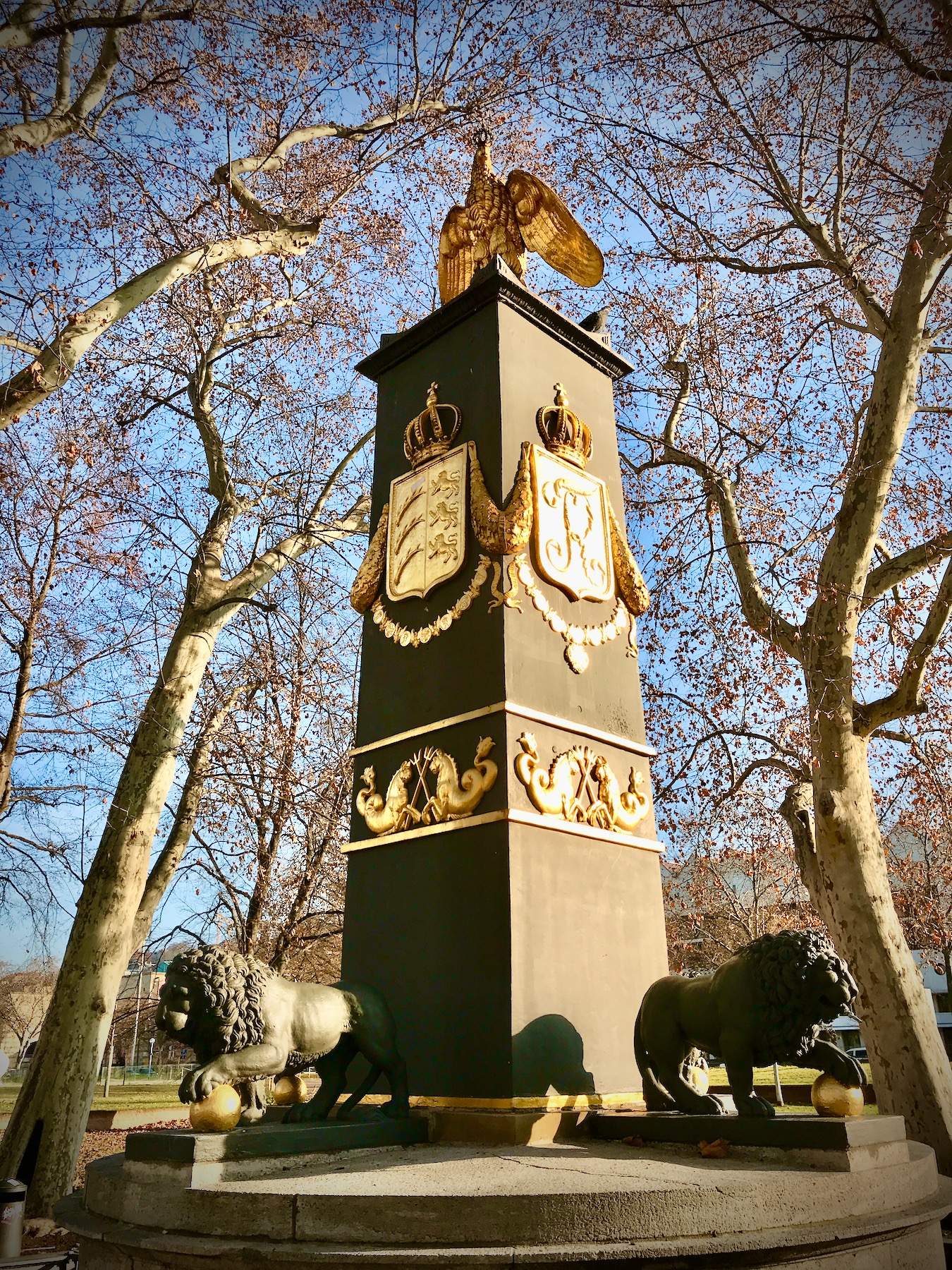 Bild ohne Beschreibung Bild ohne Beschreibung