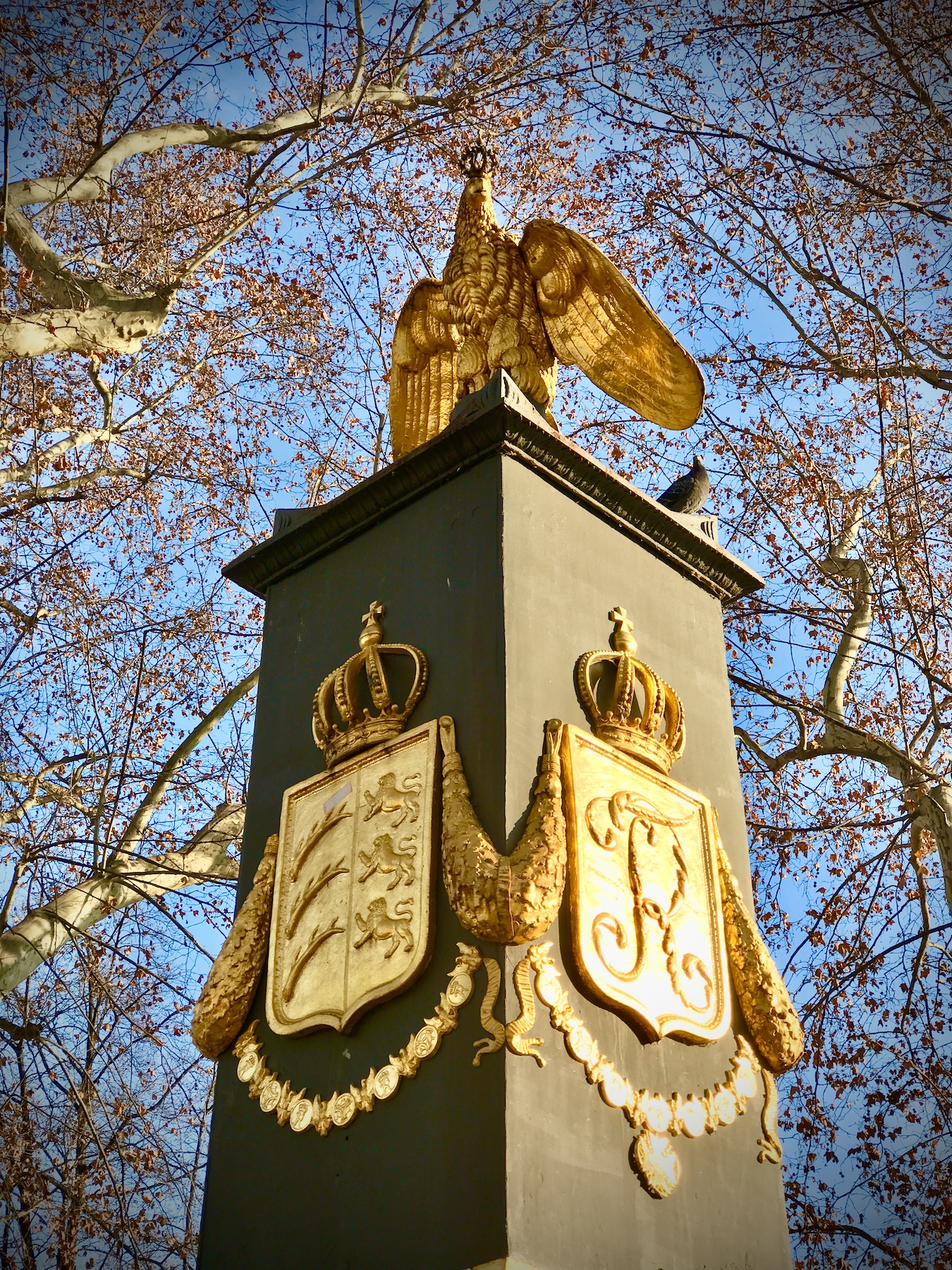 Bild ohne Beschreibung Bild ohne Beschreibung