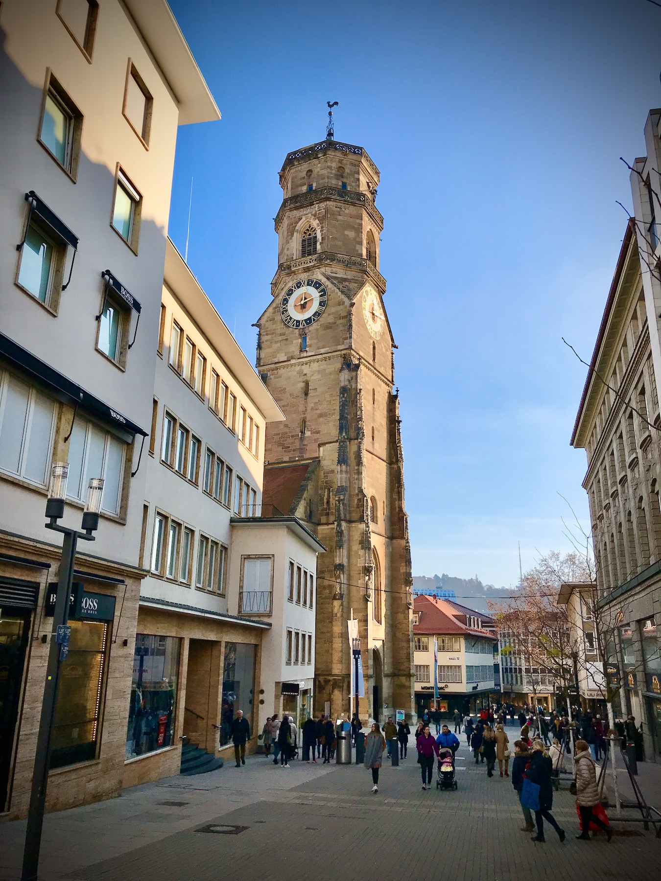 Bild ohne Beschreibung Bild ohne Beschreibung