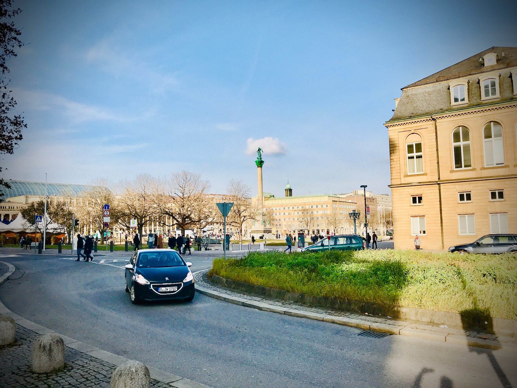 Bild ohne Beschreibung Bild ohne Beschreibung