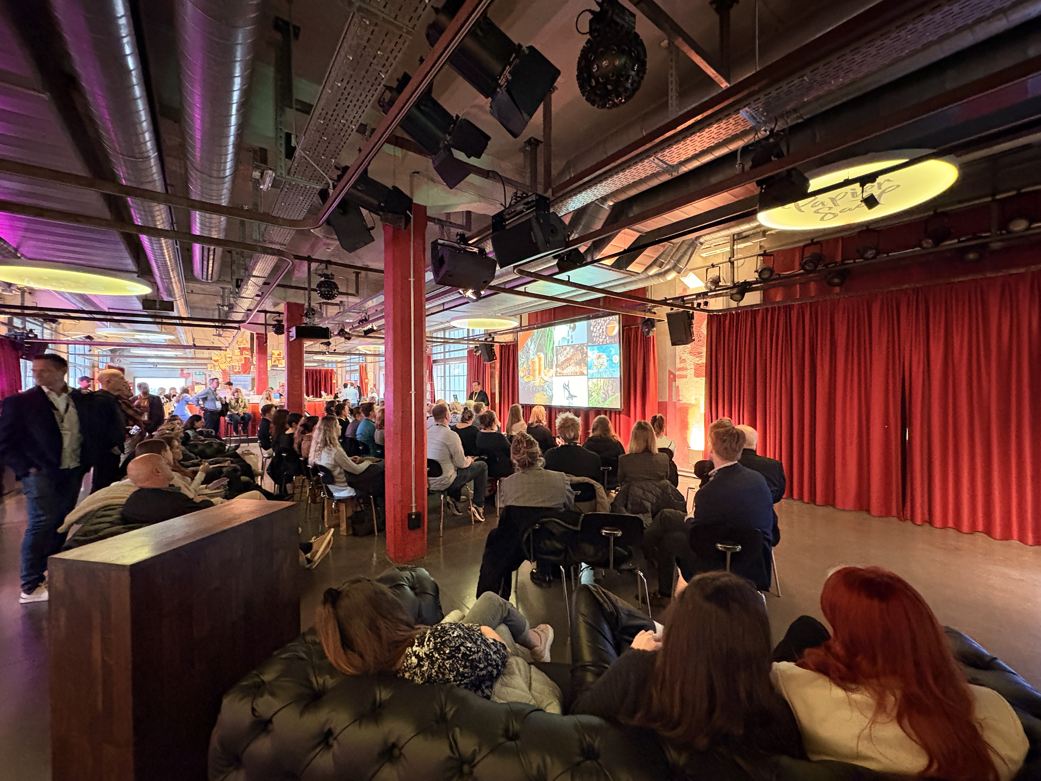 Bild ohne Beschreibung Bild ohne Beschreibung