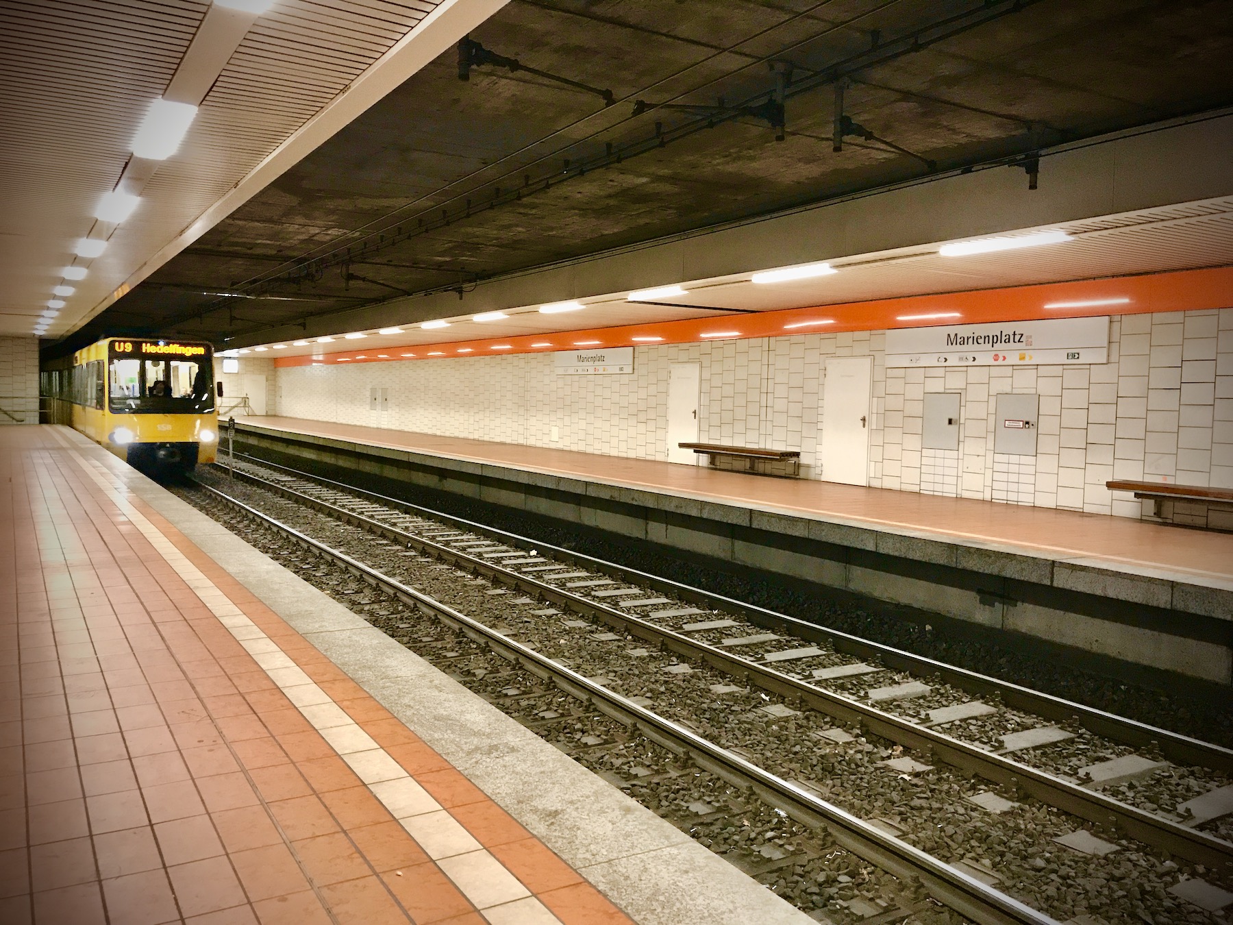 Bild ohne Beschreibung Bild ohne Beschreibung