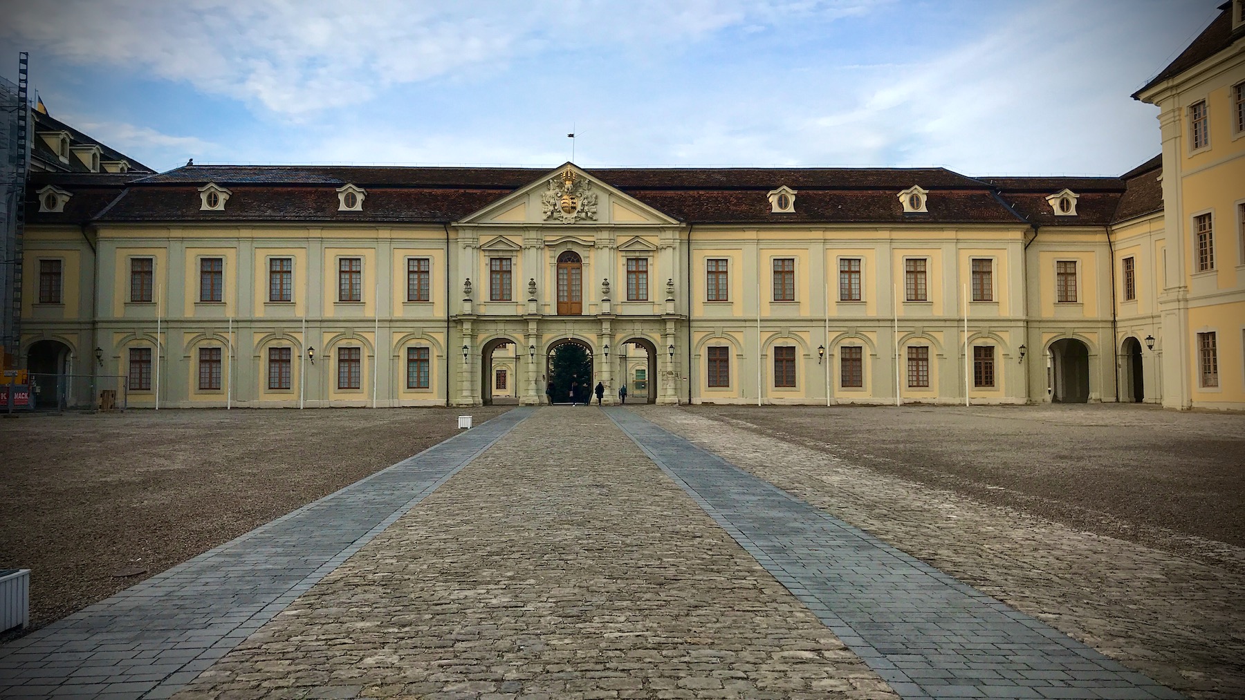 Bild ohne Beschreibung Bild ohne Beschreibung