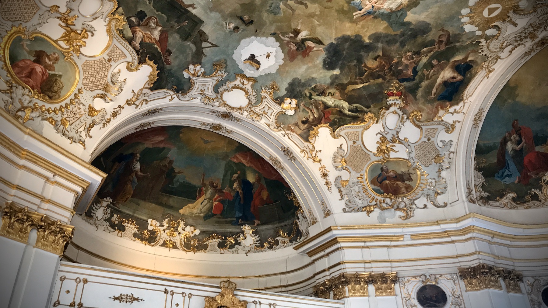 Bild ohne Beschreibung Bild ohne Beschreibung