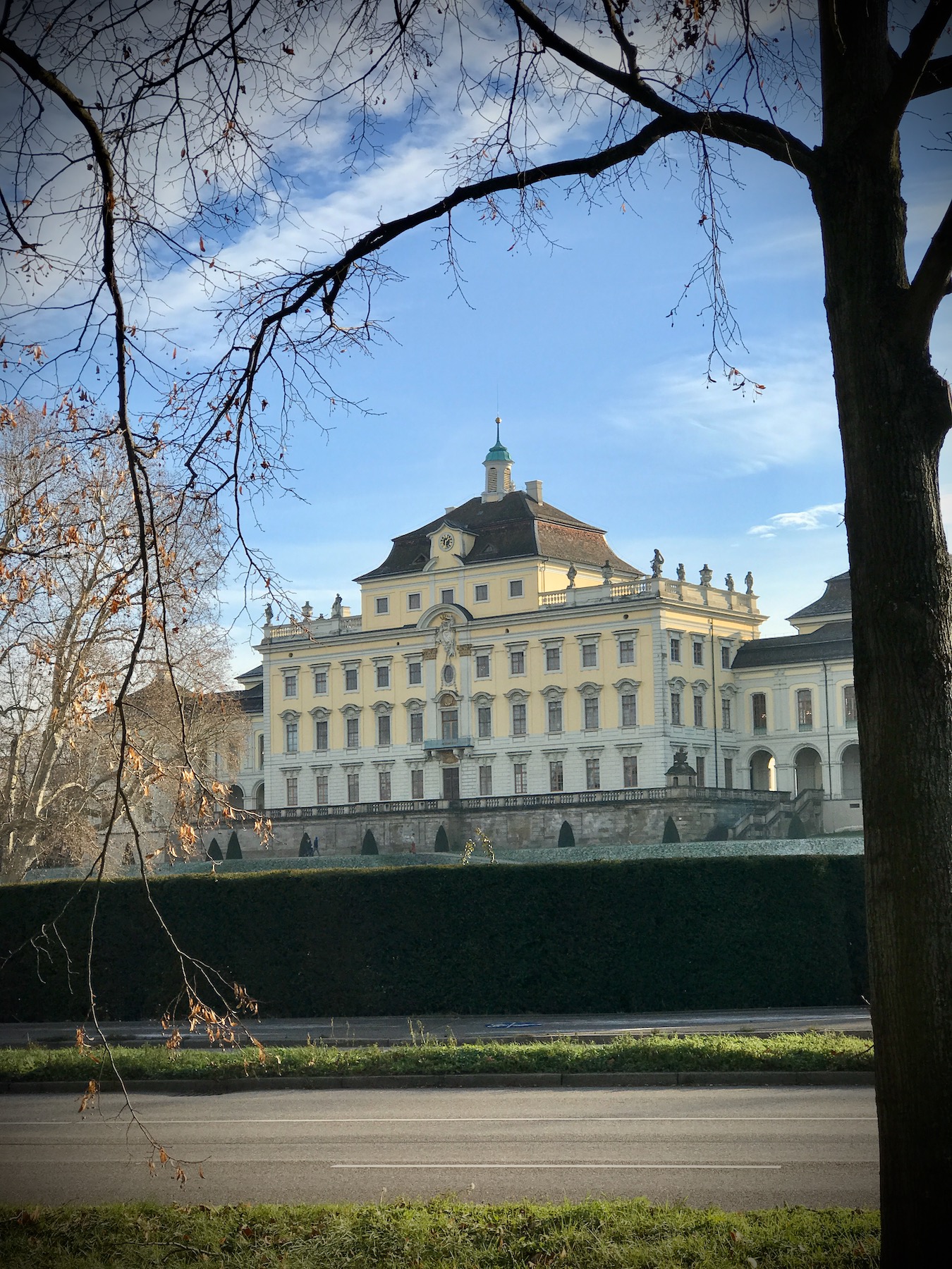 Bild ohne Beschreibung Bild ohne Beschreibung