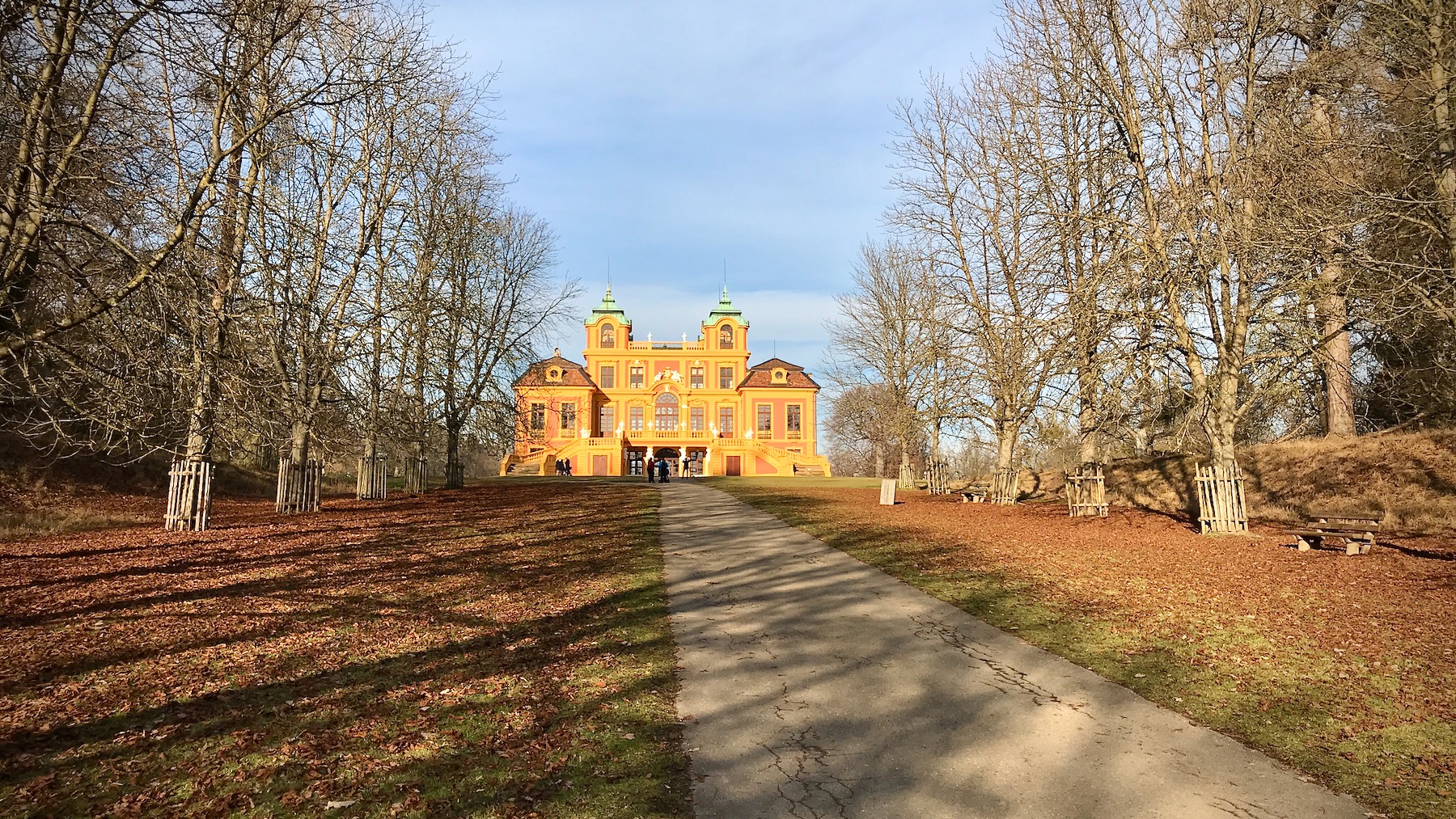 Bild ohne Beschreibung Bild ohne Beschreibung