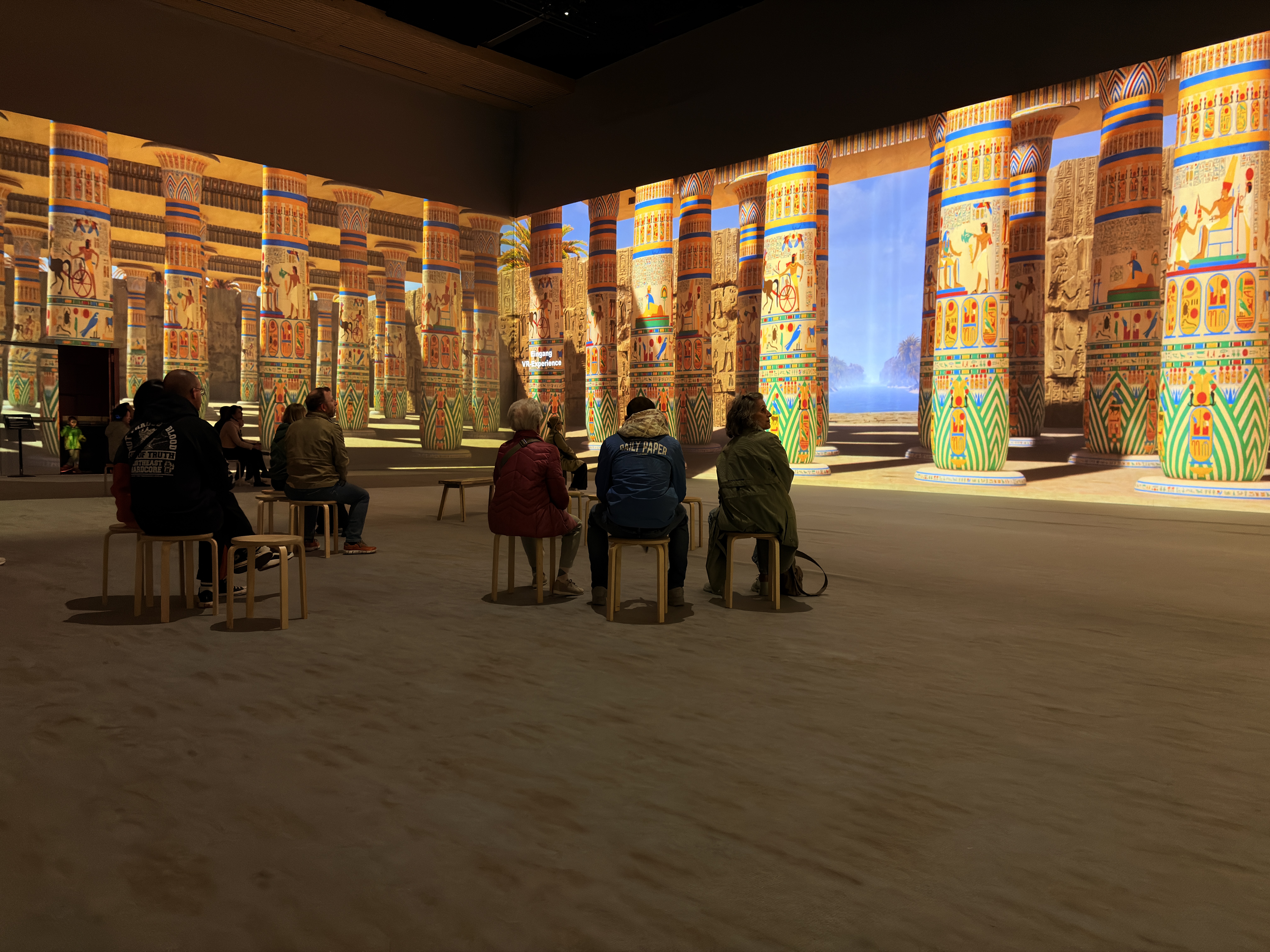 Bild ohne Beschreibung Bild ohne Beschreibung