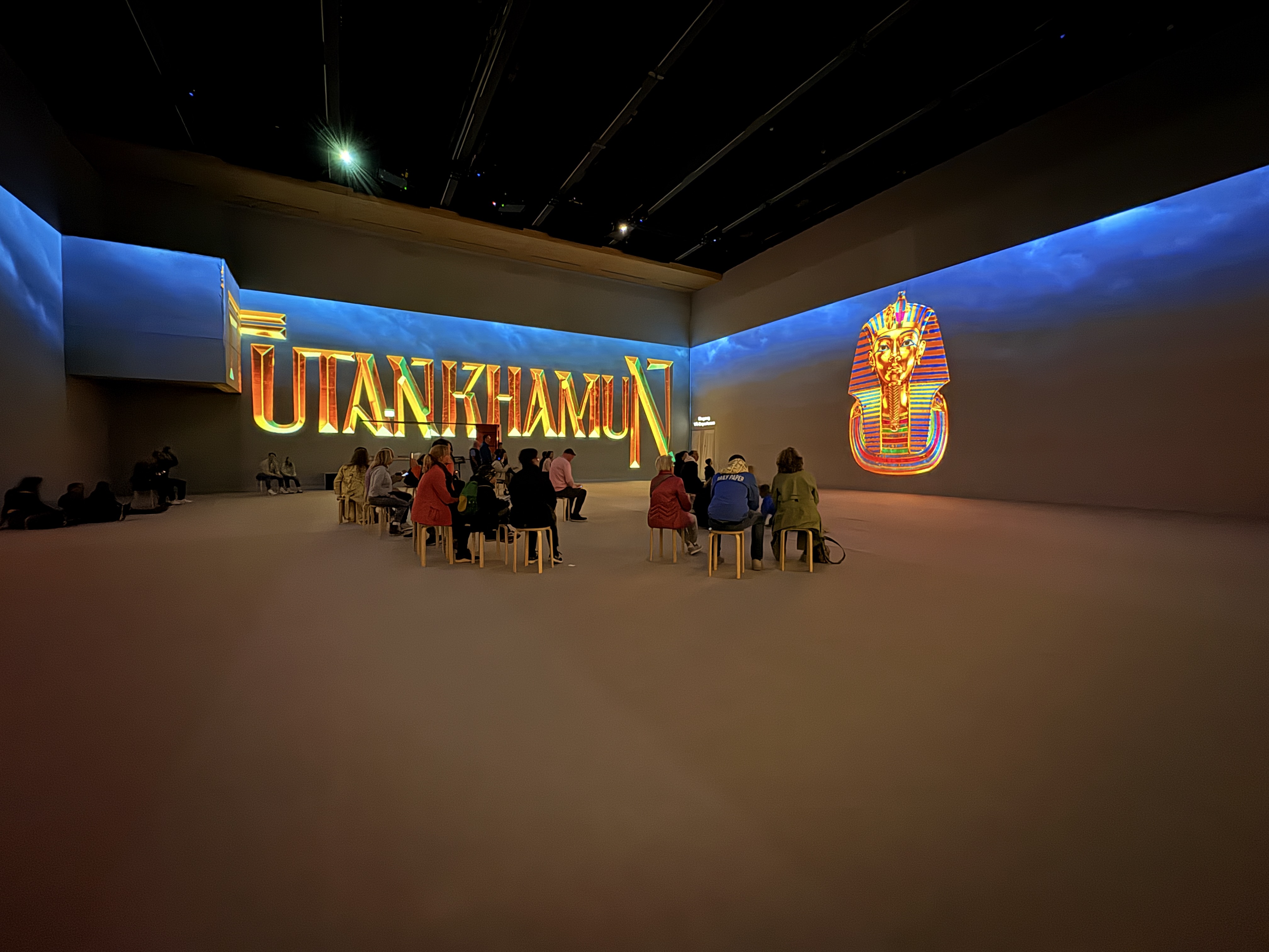 Bild ohne Beschreibung Bild ohne Beschreibung