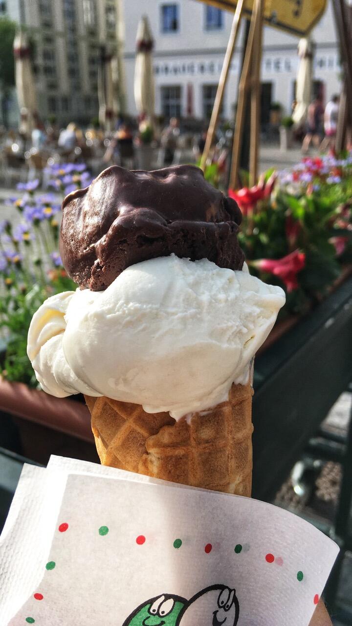 Bild ohne Beschreibung Bild ohne Beschreibung