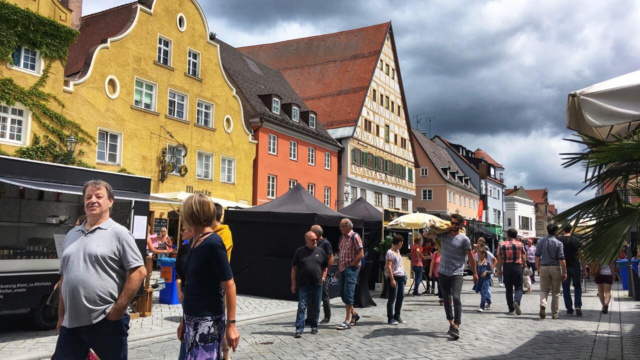 Bild ohne Beschreibung Bild ohne Beschreibung