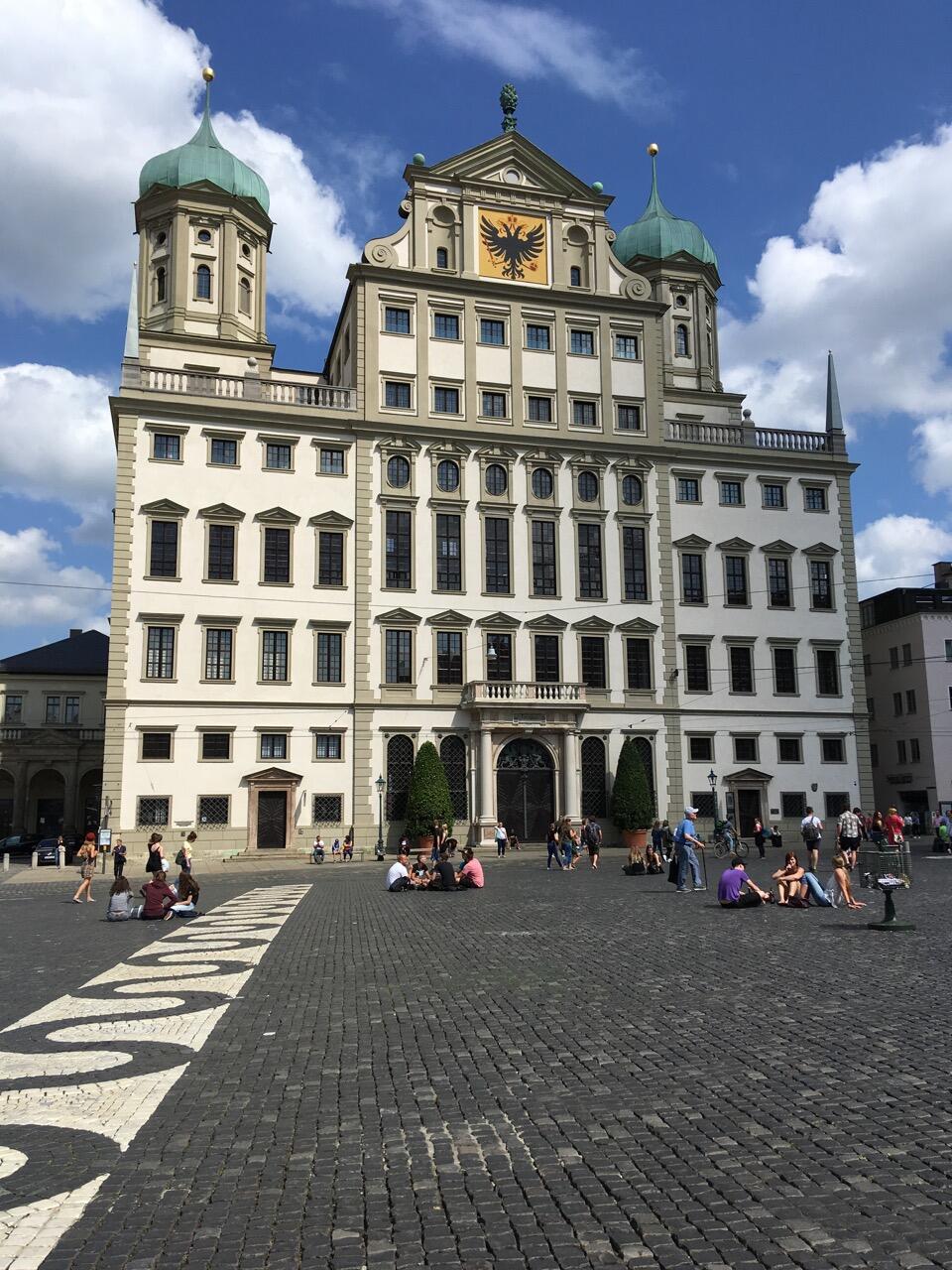 Bild ohne Beschreibung Bild ohne Beschreibung