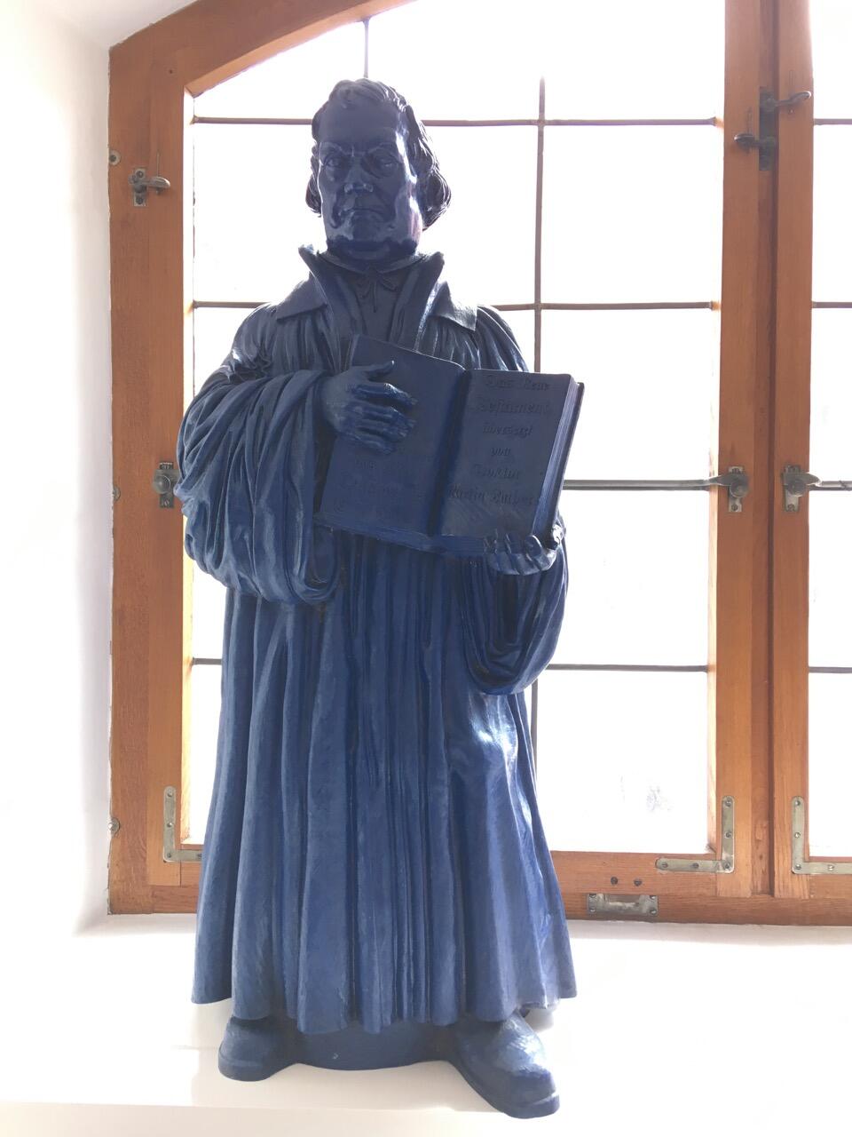 Bild ohne Beschreibung Bild ohne Beschreibung