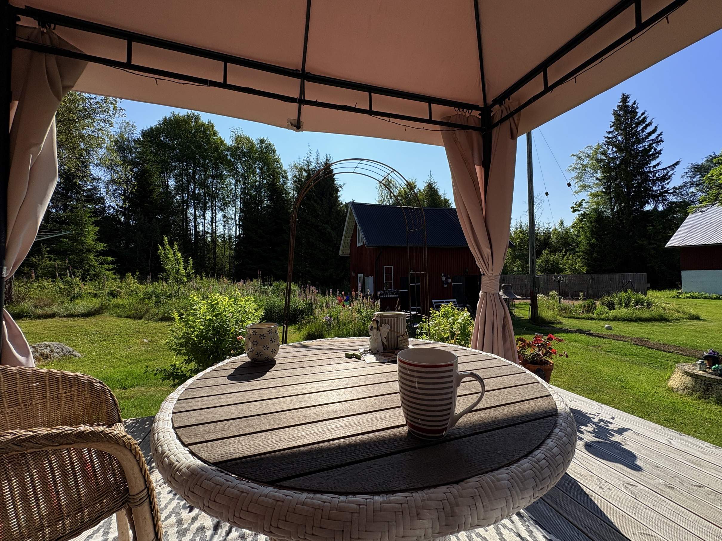 Bild ohne Beschreibung Bild ohne Beschreibung