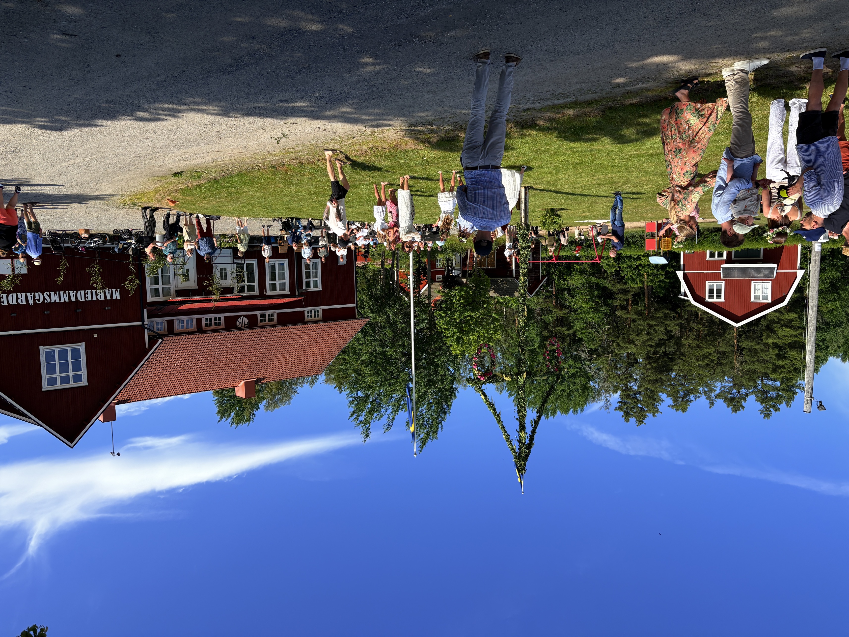 Bild ohne Beschreibung Bild ohne Beschreibung