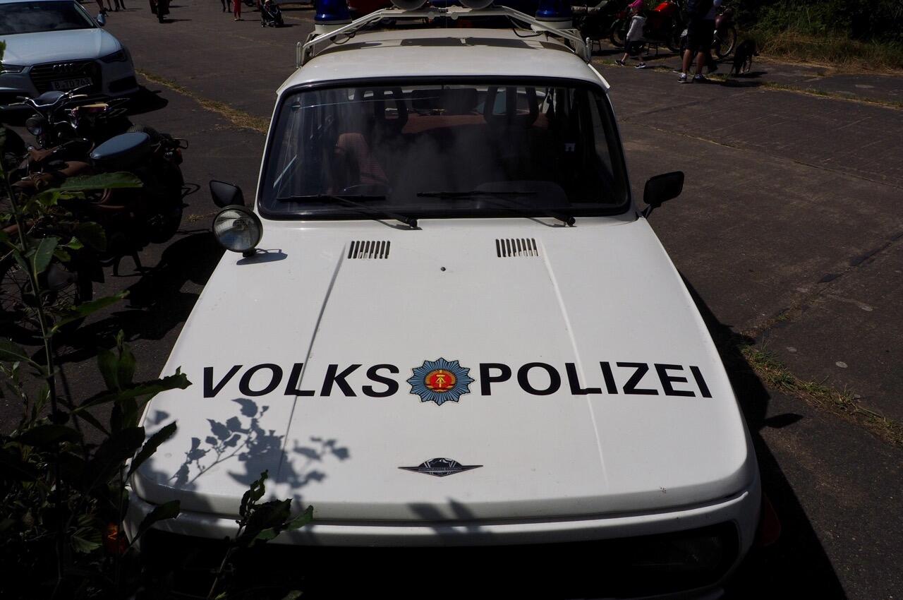 Bild ohne Beschreibung Bild ohne Beschreibung