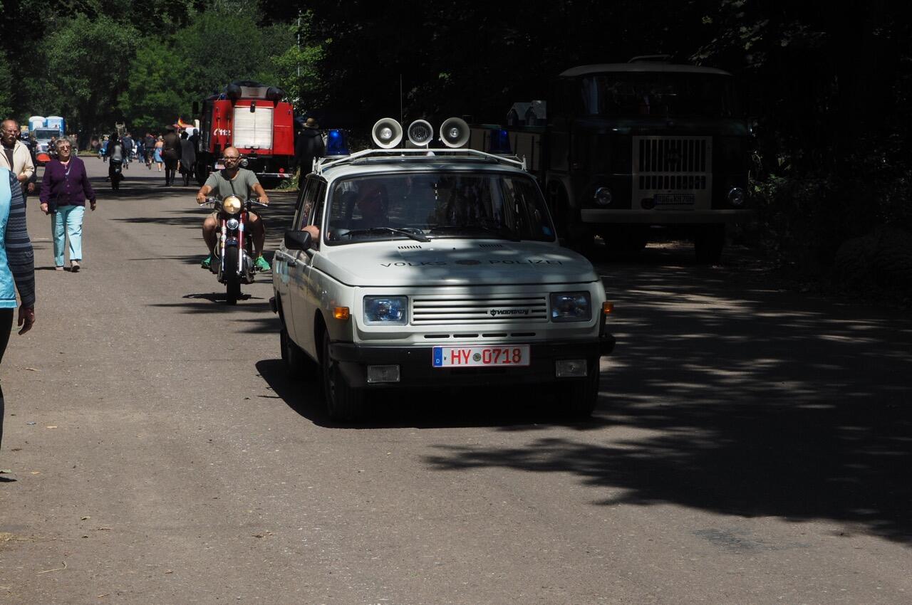 Bild ohne Beschreibung Bild ohne Beschreibung