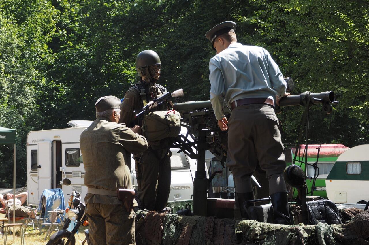 Bild ohne Beschreibung Bild ohne Beschreibung